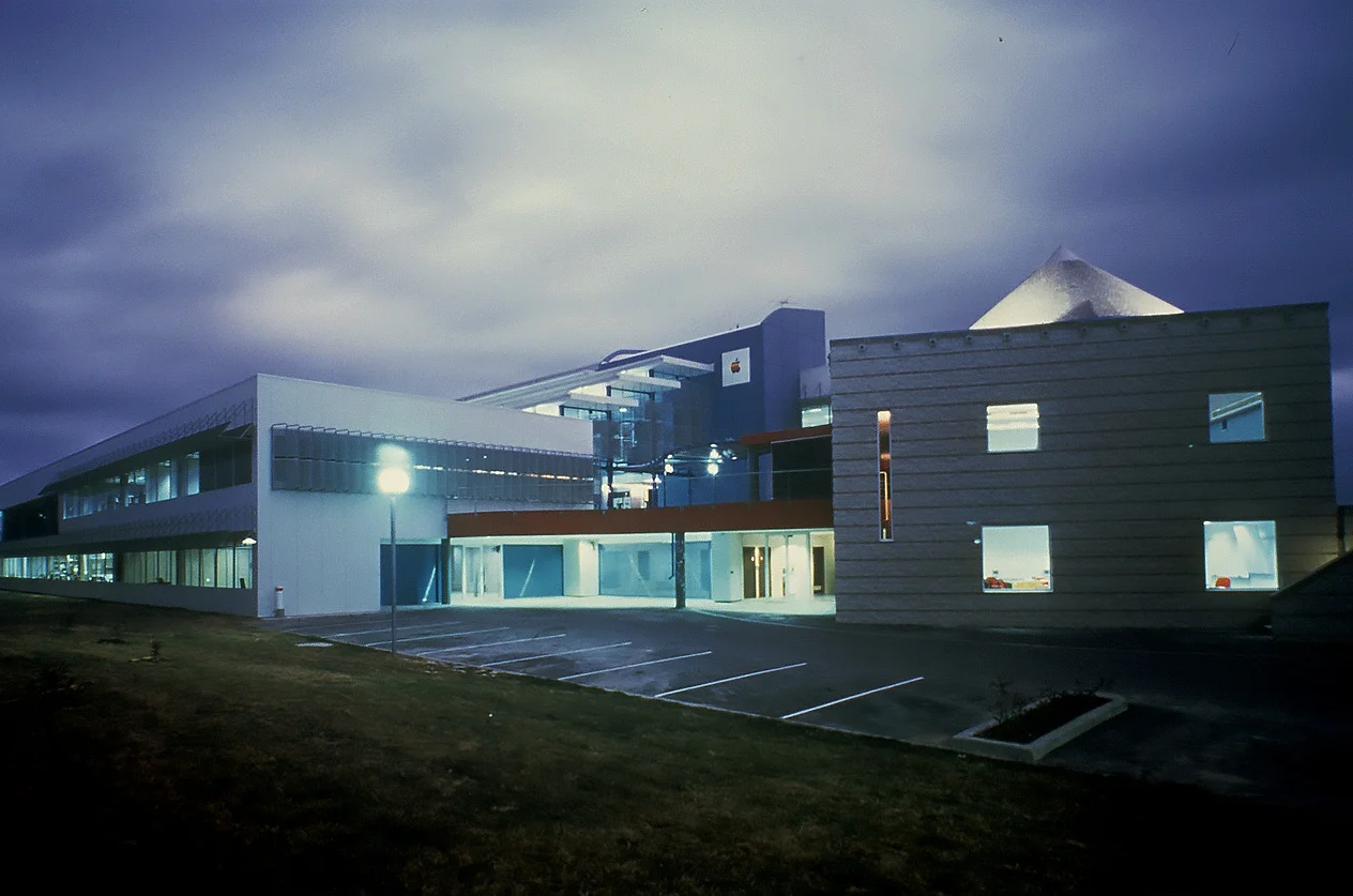 GEORGE FREEDMAN_APPLE COMPUTERS_2.jpg