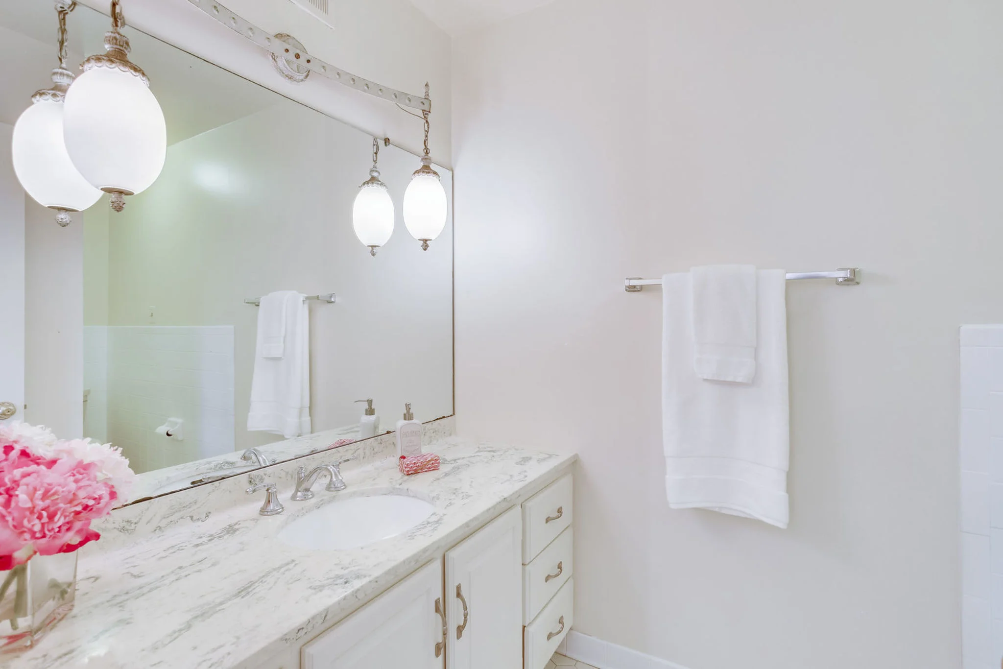 051_1423_aldenham_ln_reston_va_20190-68.jpg