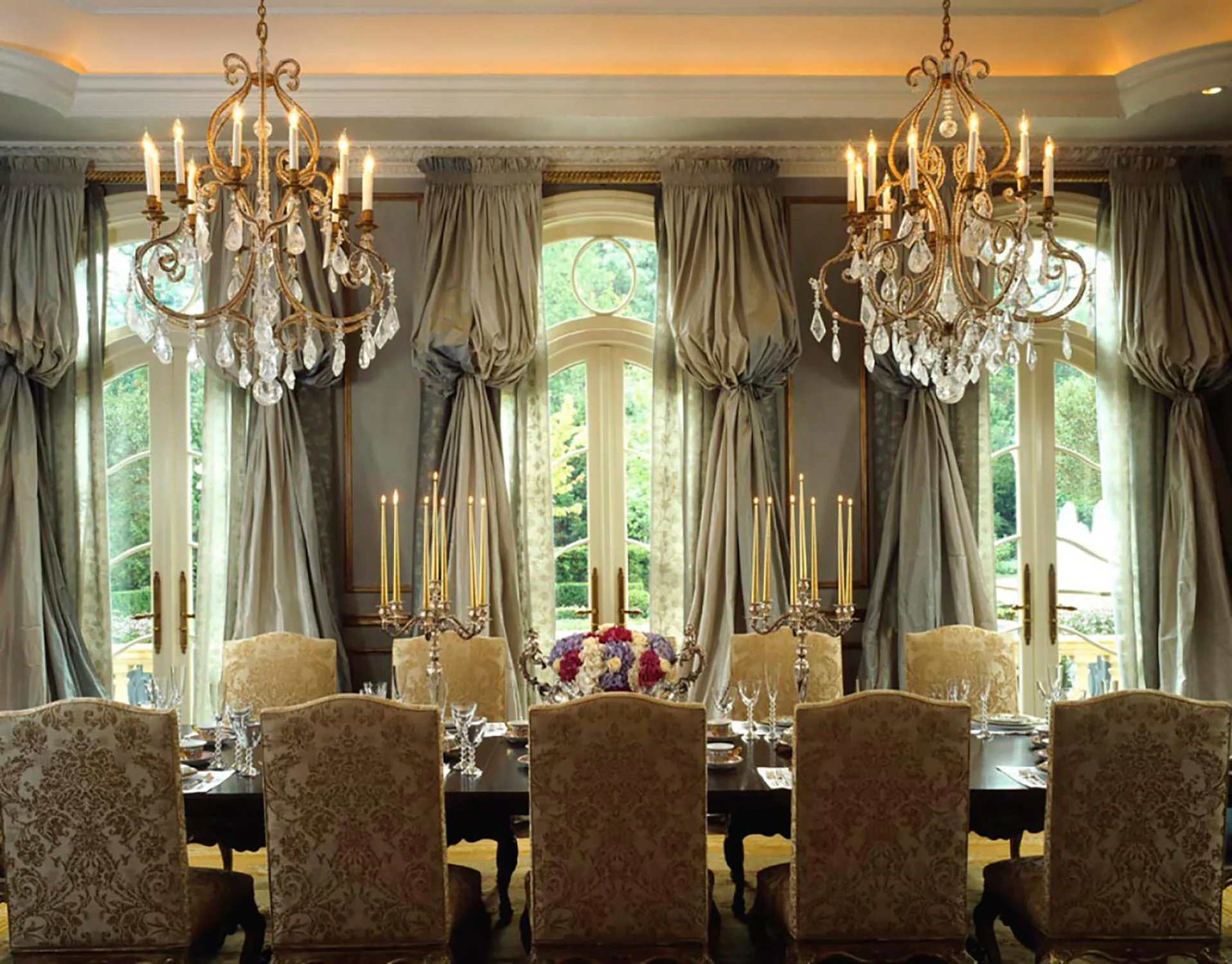 window treatments Interior Design: Howard Design Group