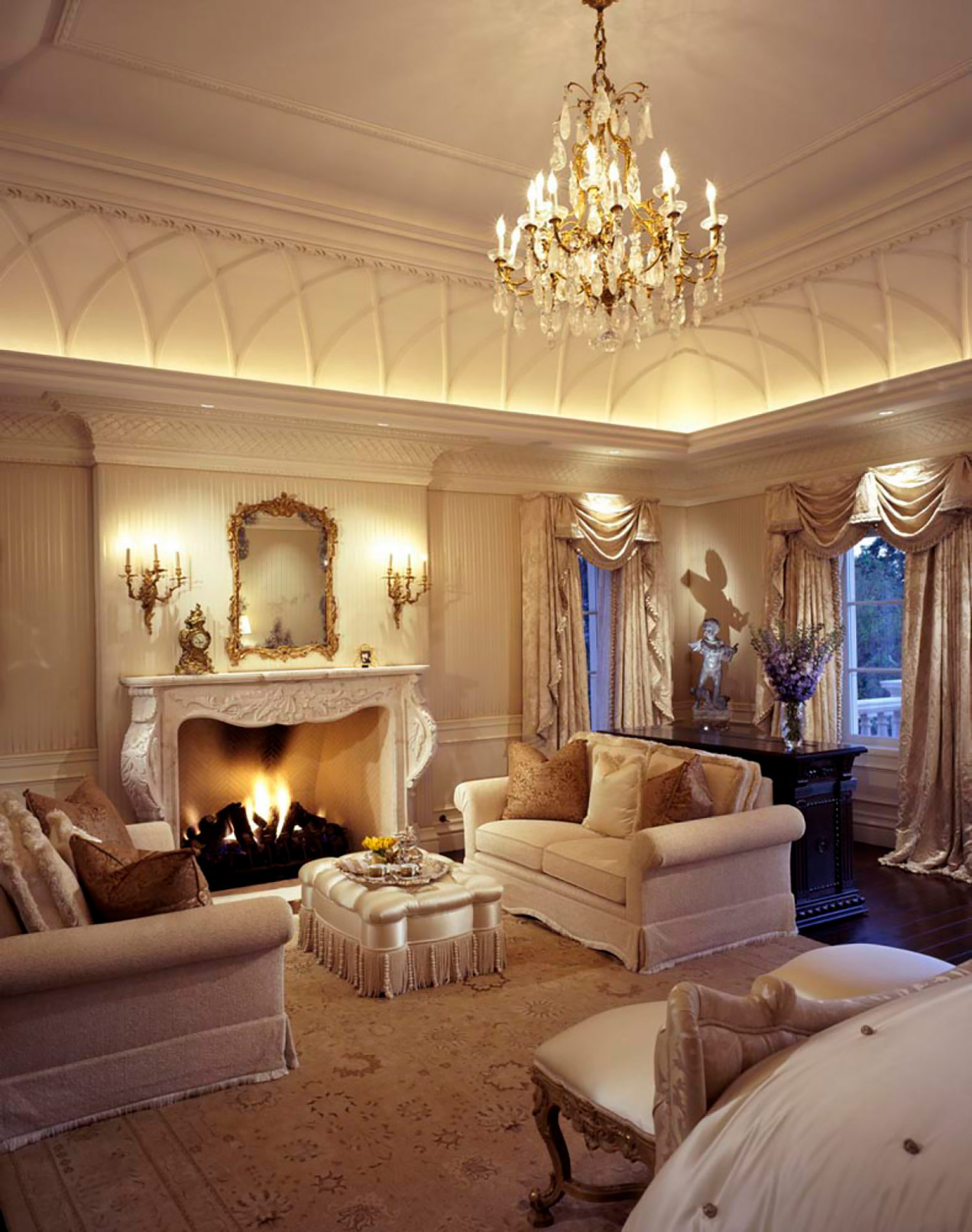 window treatments, upholstery, throw pillows Interior Design: Howard Design Group