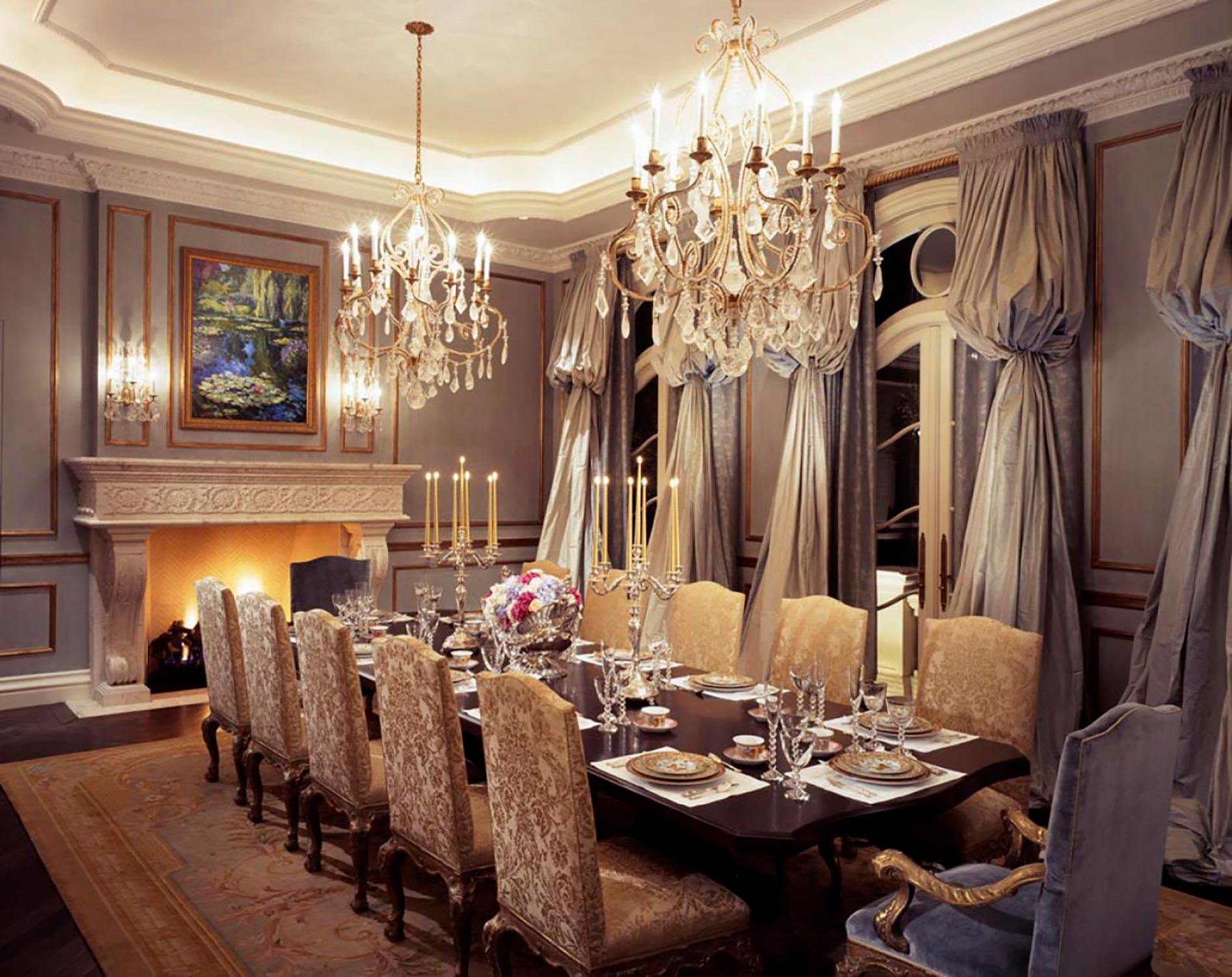 window treatments, upholstery & throw pillows Interior Design: Howard Design Group