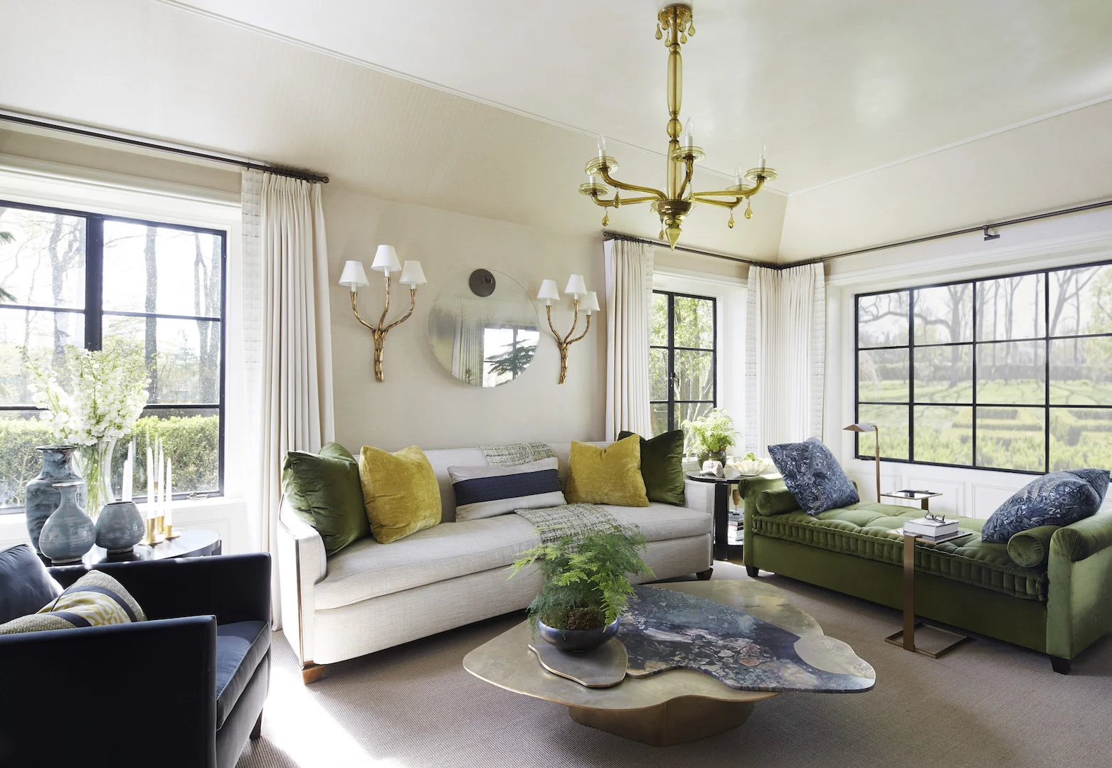 custom daybed, custom tuxedo chairs & throw pillows Interior Design & Architecture: Lichten Craig Architecture & Interiors