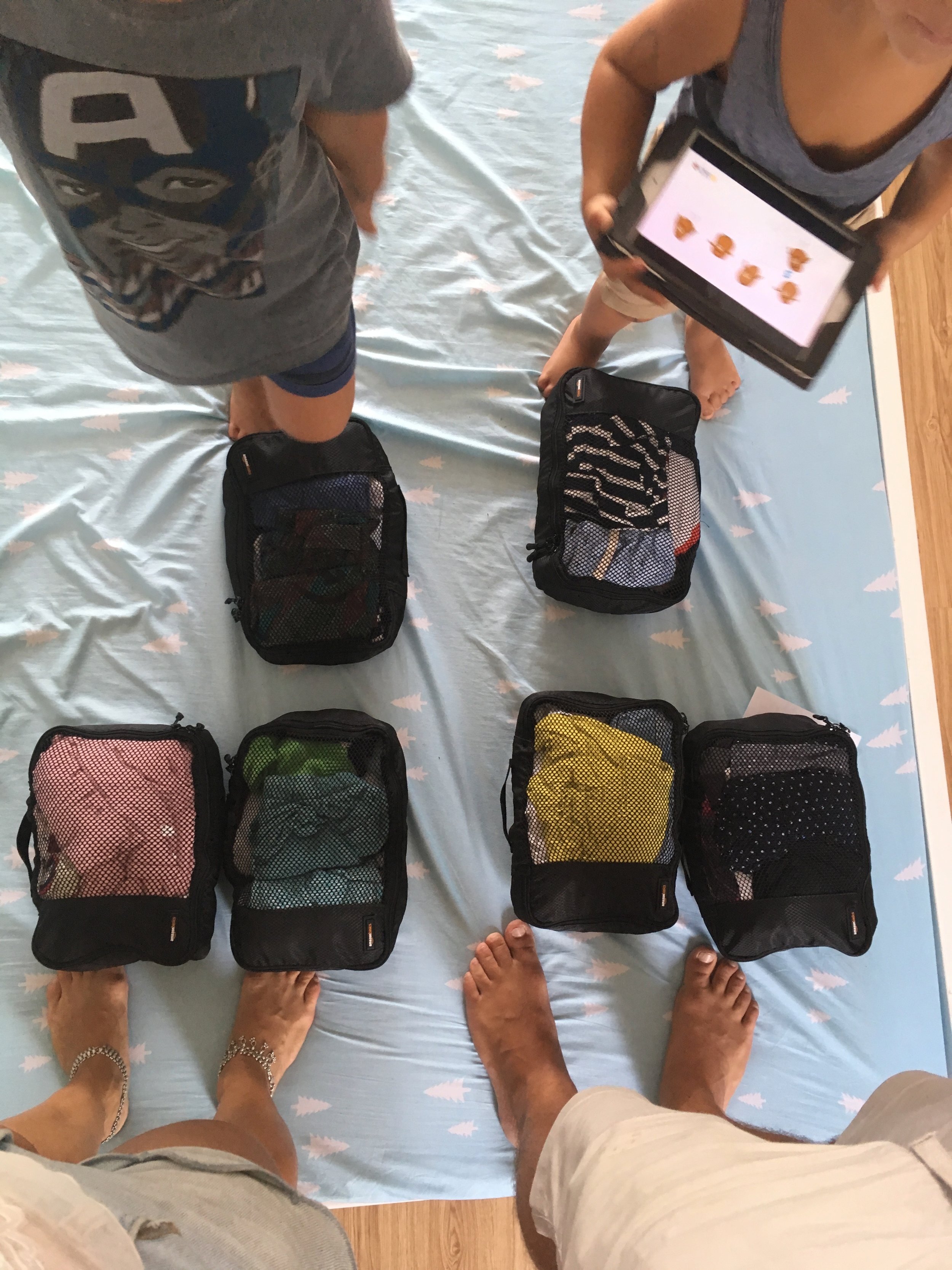 The 6 bags with clothes.