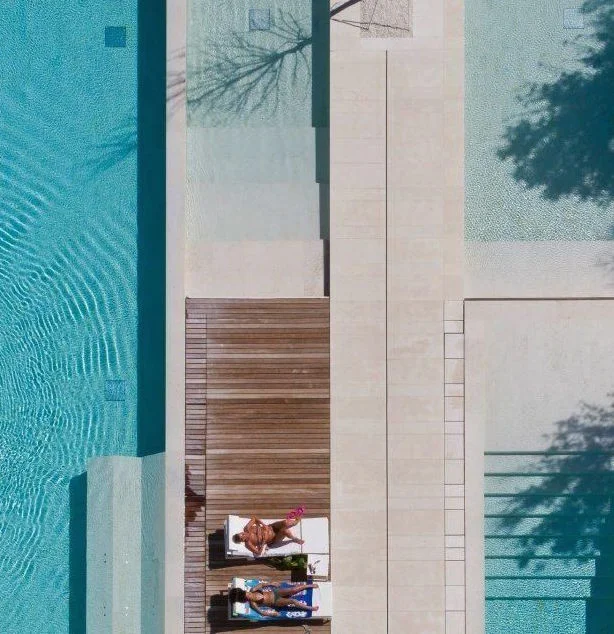 Luxe: poolside dreams