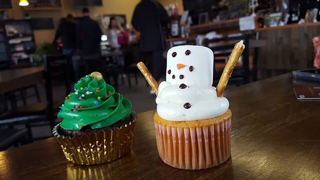 Christmas sweets 🎄🎄🎄 #christmas #christmaseve #christmascupcakes #cupcakes #merrychristmas