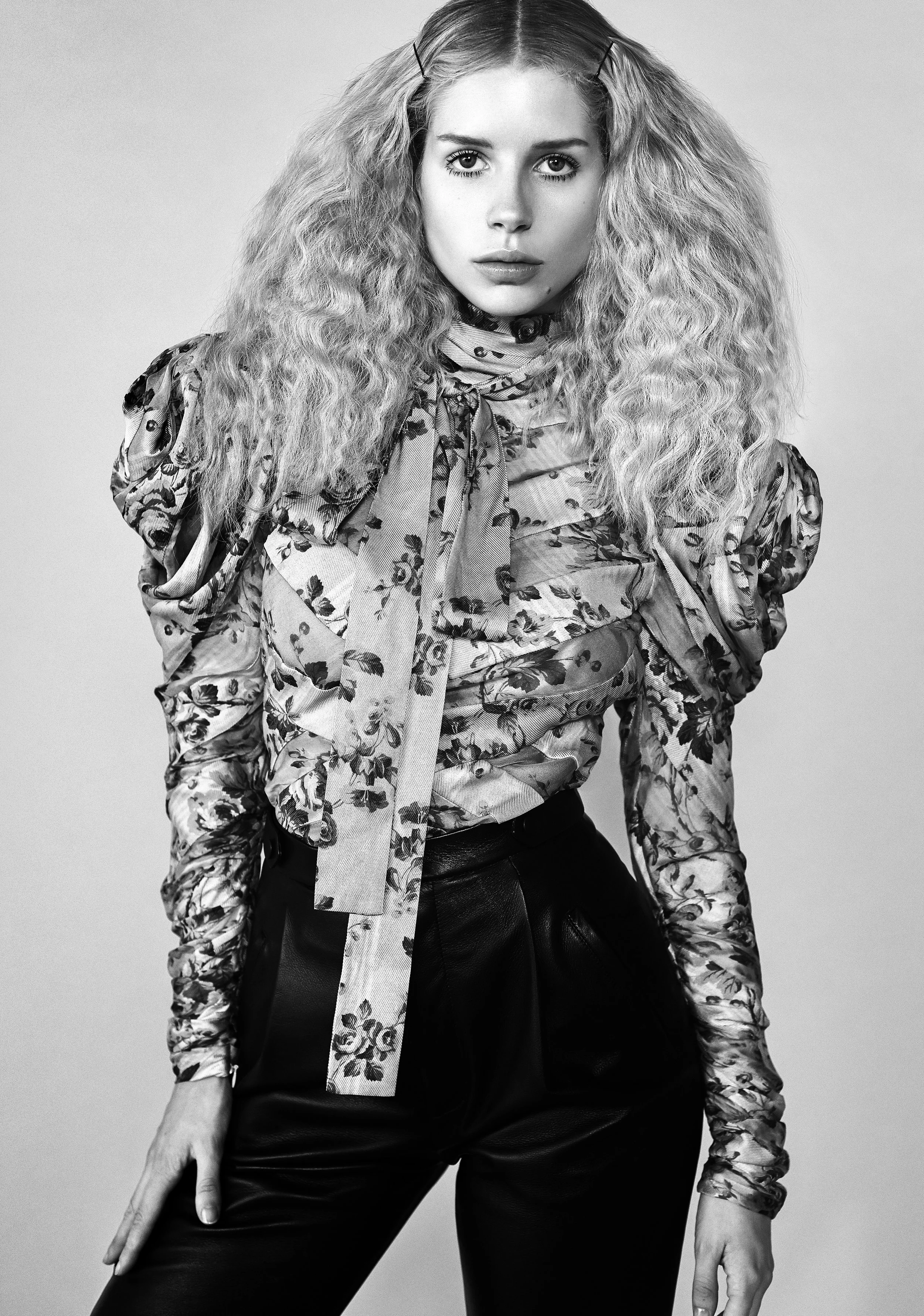 Lottie - Jacques Burga - Lofficiel NL 4.jpeg