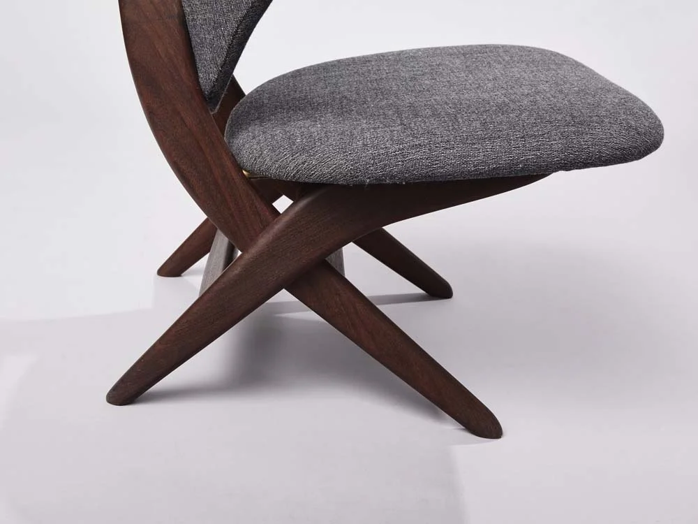Pelican Chair by Louis van Teeffelen for WéBé, 1950s upholstered in BUTE ESK 114 legs.jpg
