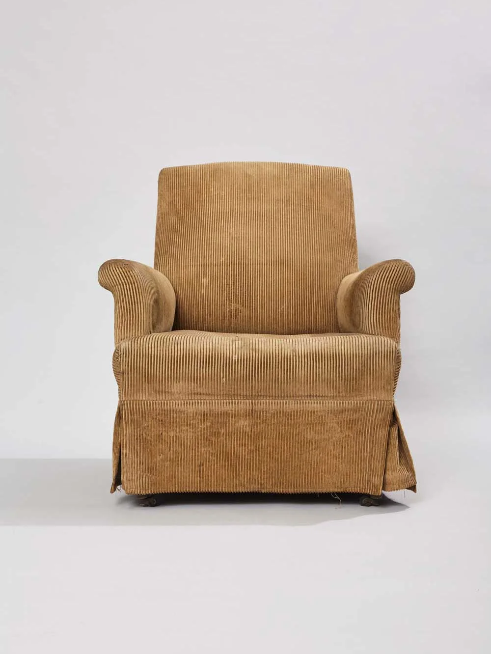 custom-made-armchair--comfy-armchair.jpg