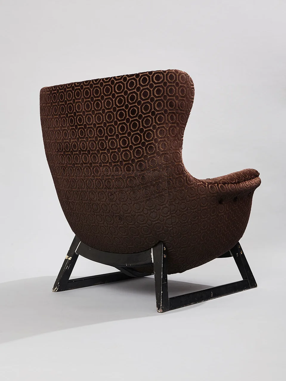 eggchair-mid century.jpg