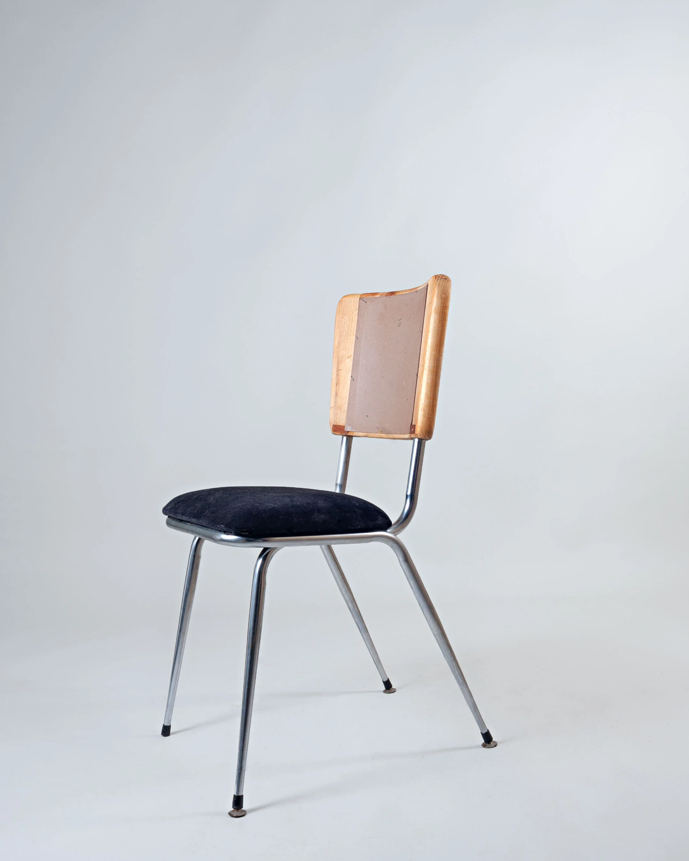 tubular-dining-chair-right-sideviewLR.jpg