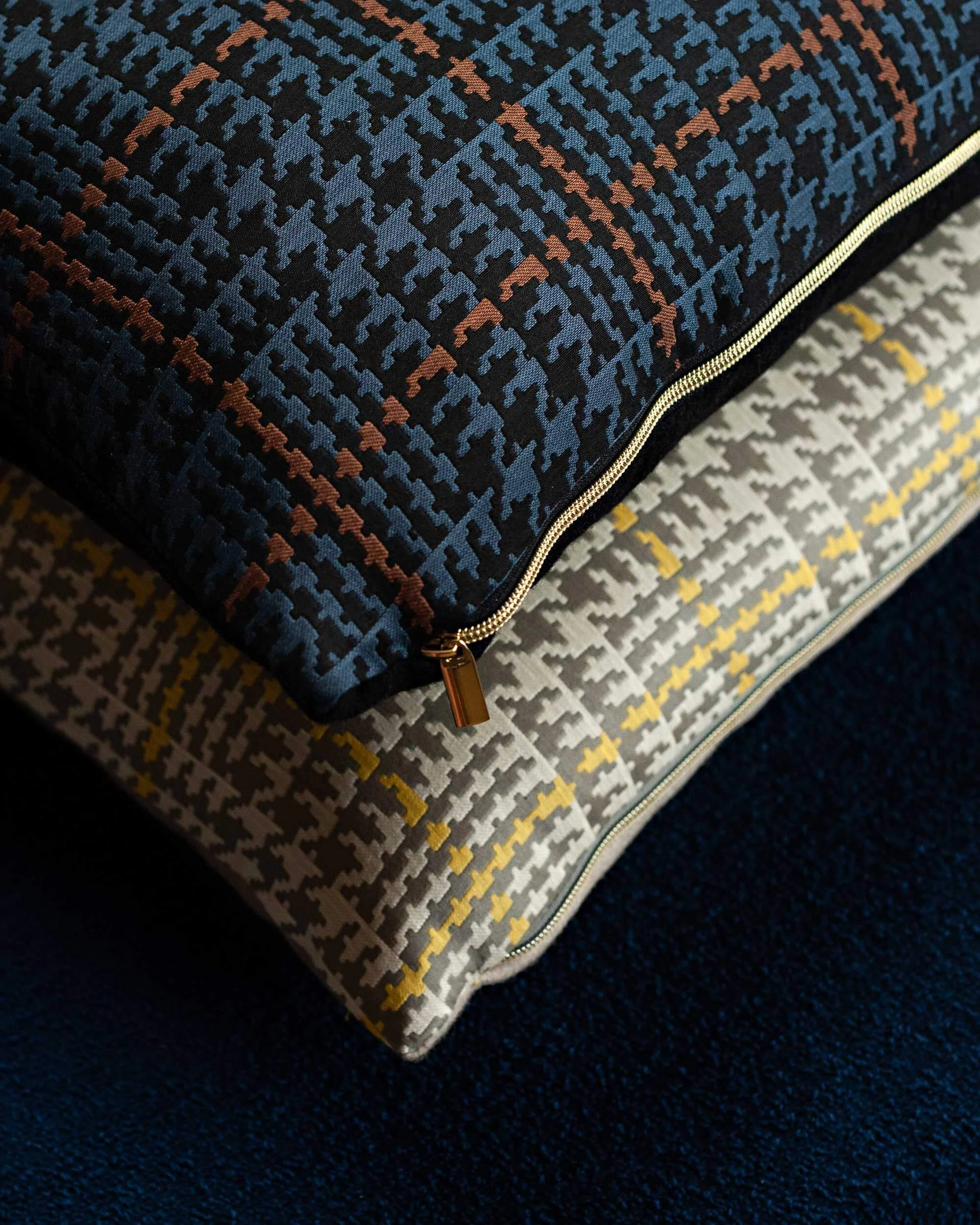 Paul Smith cushions double top blackand grey_web.jpg