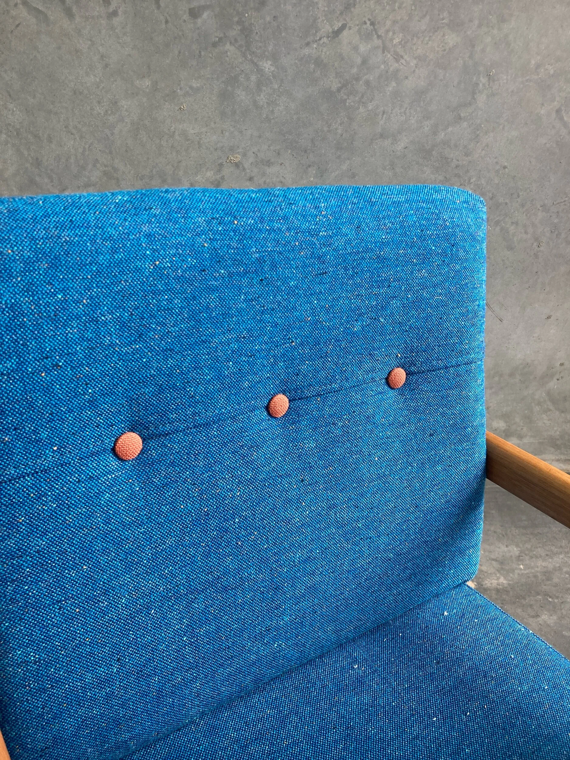 BBD07C7E-DE92-49A6-8E22-77F1172B8F4B