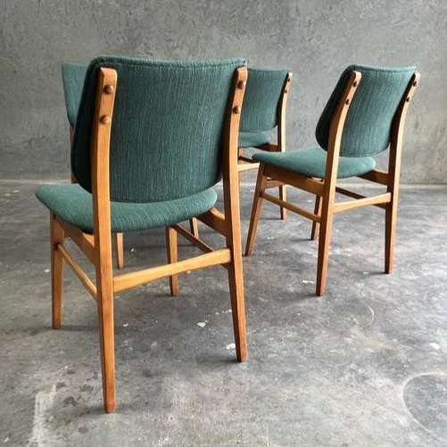 mid-century-dining-chairs-set-of-4-bazaa-325307_580x_crop_center.webp