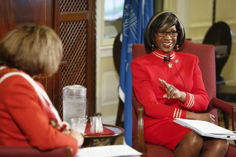 Paulette Brown, president of the American Bar Association with Law Librarian of Congress Roberta I. Shaffer. Photo by Shawn Miller.