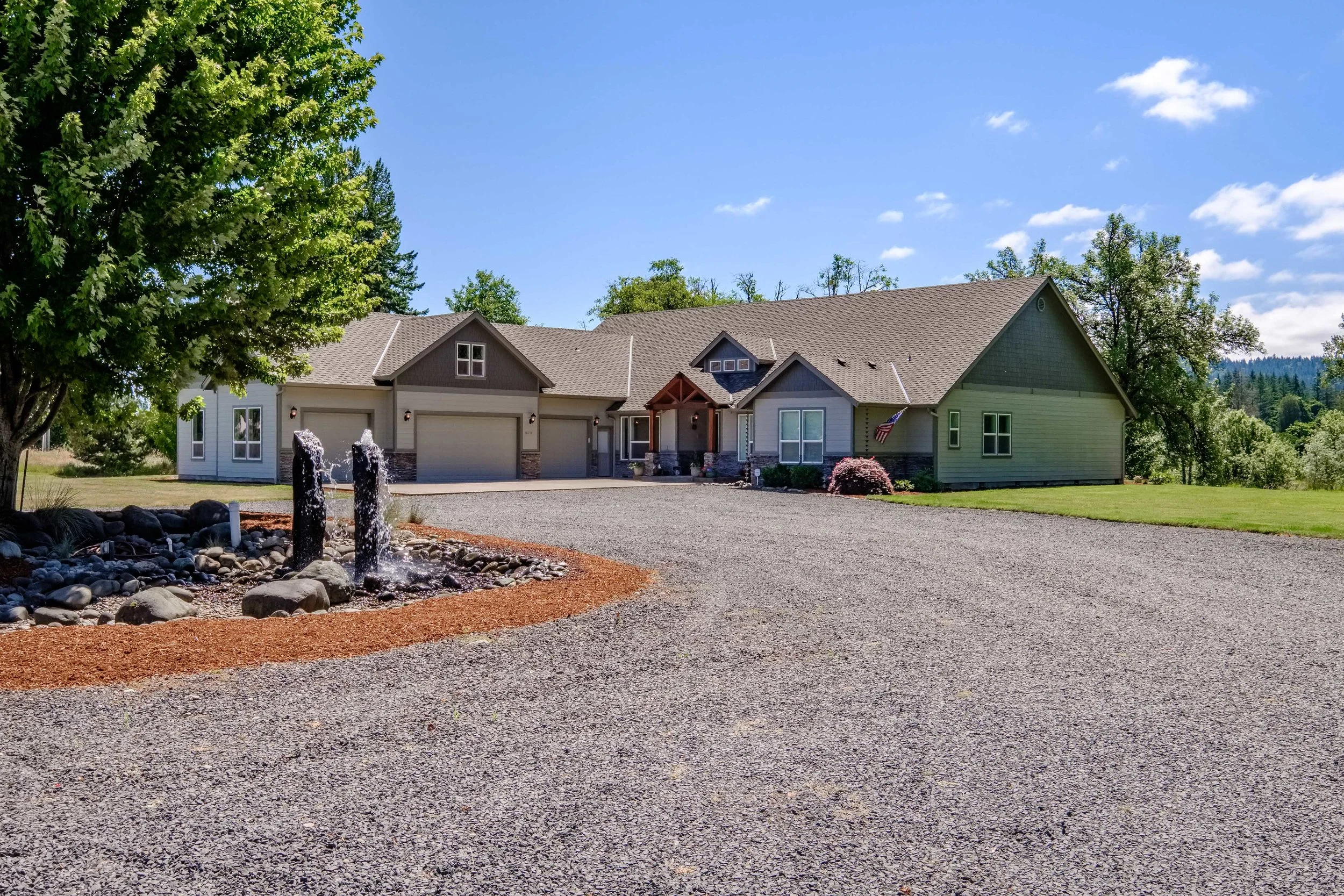 18076 North Santiam Hwy