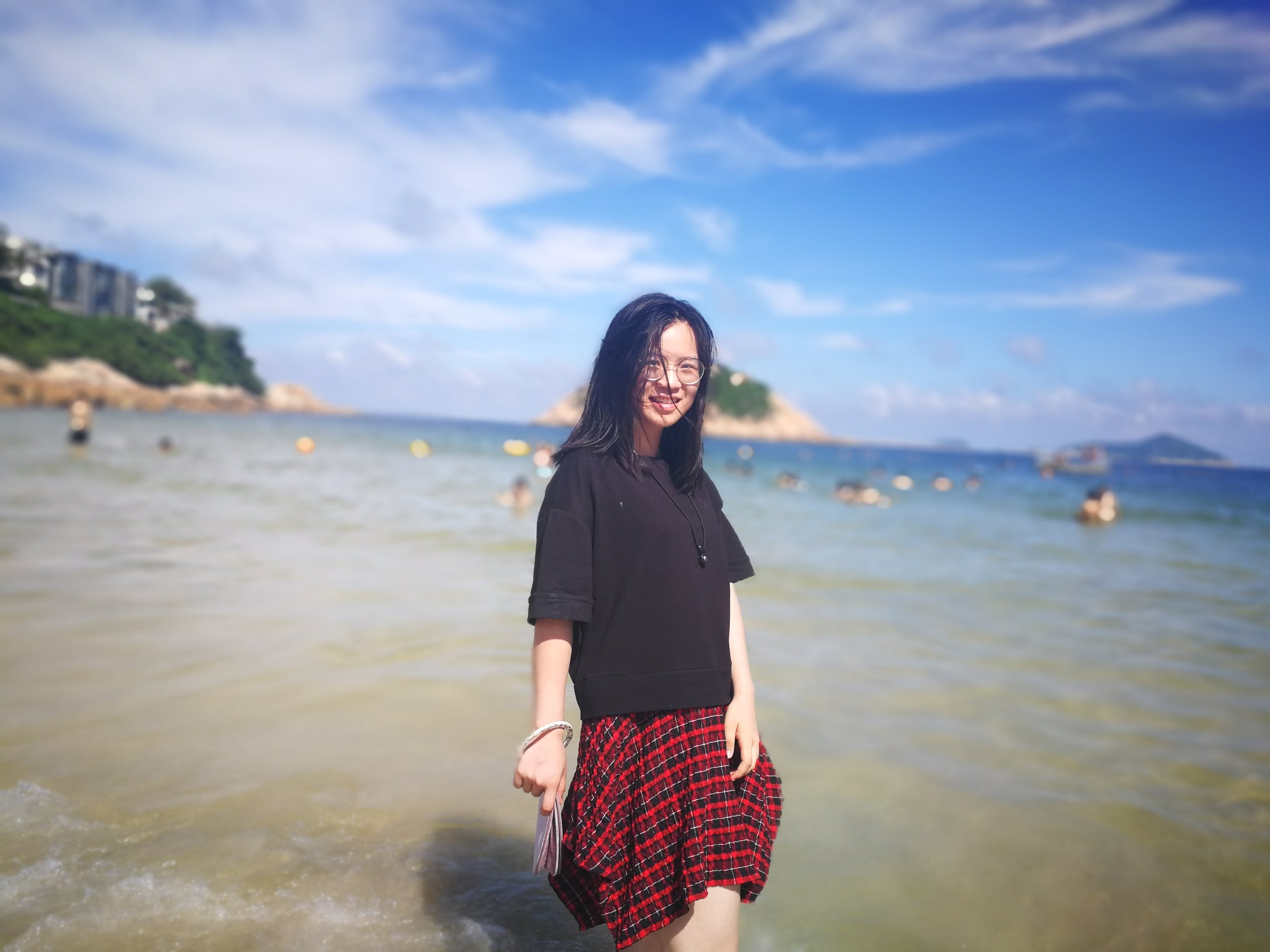 我叫向晨,来自上海理工大学,下学期要去德国交换学习一年。最喜欢旅游和逛吃。喜欢自己做点好吃的,煮点咖啡,看点小书。做了21年单身狗,哈哈,不知道今年能不能有小伙伴一起玩耍呢