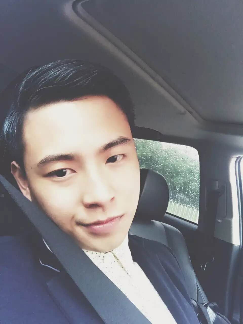 陈佳乐 矛盾纠结体 不一样的天蝎座 时而闷骚时而明骚 爱玩却是个宅男 表面正经却老不正经 外表阴暗内心阳光 最大特点善良 🌟已验证,非照骗