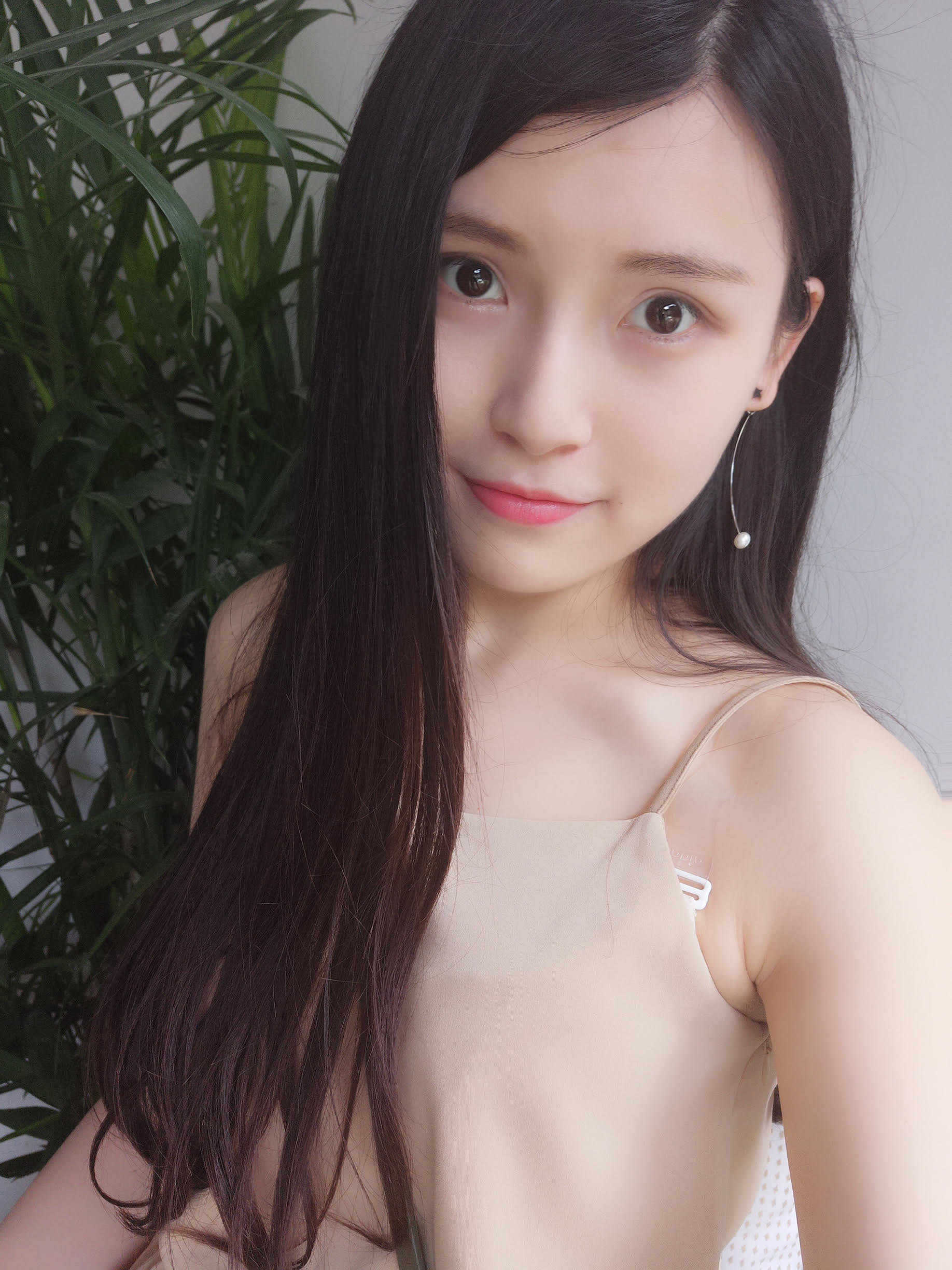 我叫张金薇,坐标长沙,目前在准备考研,喜欢旅行,喜欢有趣的人。