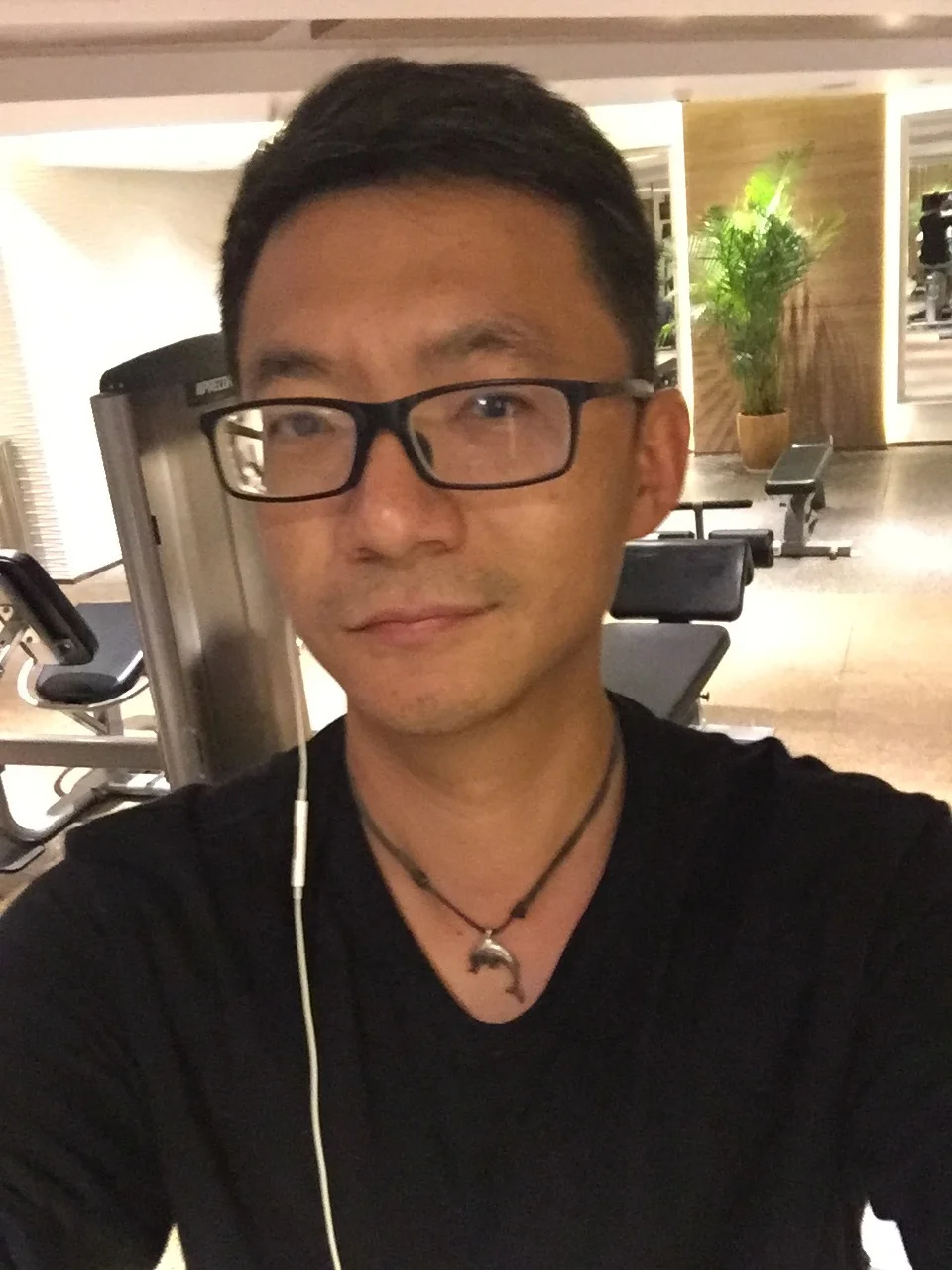 巴厘岛 喜欢类型:长发不平胸