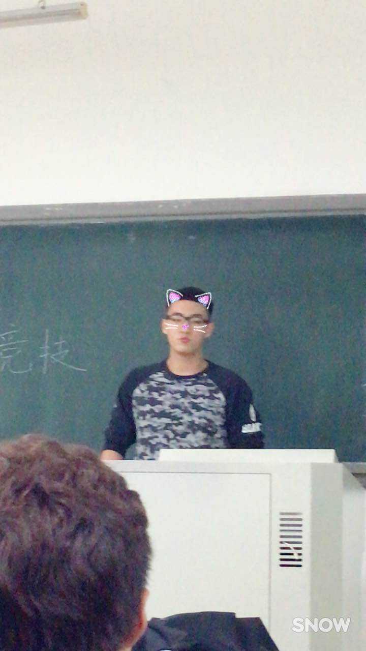 宋睿麟,Jaime 在学校加入青年志愿者队,辩论队及话剧队,乐于助人,善于与人沟通交流,喜欢运动,自律阳光,喜欢接触新的事物,乐于广交朋友,一直希望参加国际类志愿者活动以提升自己的能力,同时决定在春季申请厦门国际马拉松赛志愿者的工作。生活之中,可以做到很独立,基本生活技巧都能够进行操作,自认为美中不足即为对于烹饪毫无建树。