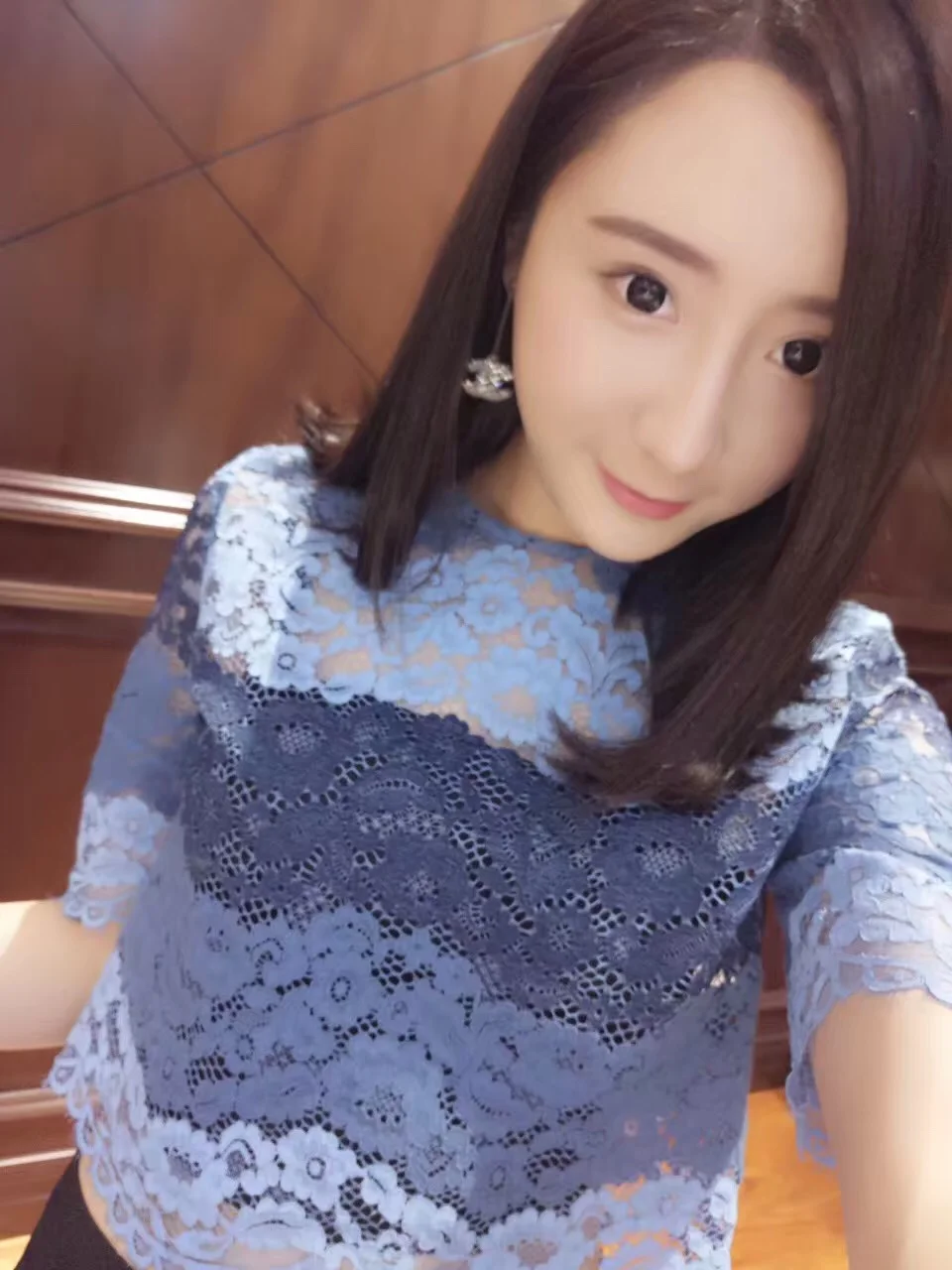 Claire Jiang 性格開朗,善於溝通