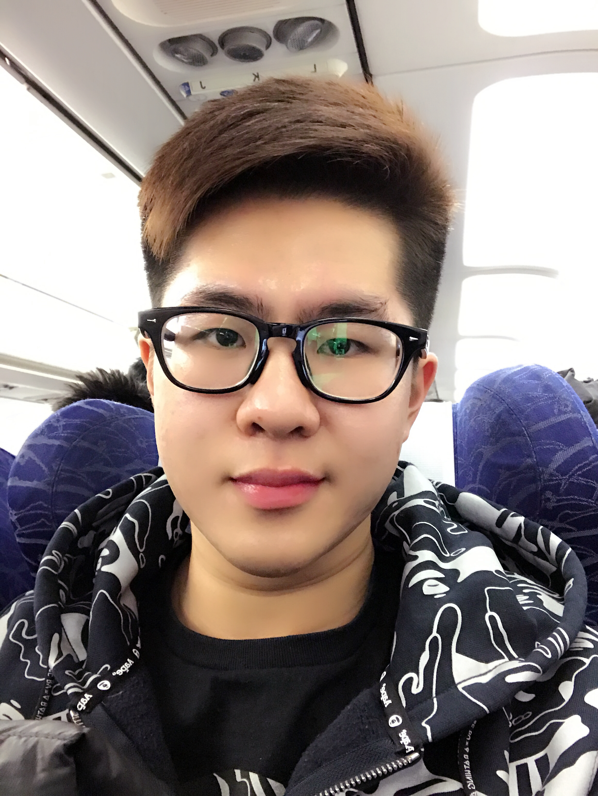 Danny 在全国击剑比赛拿过第一名,未来三年规划是在国内读完大学去英国留学,最终拿下研究生