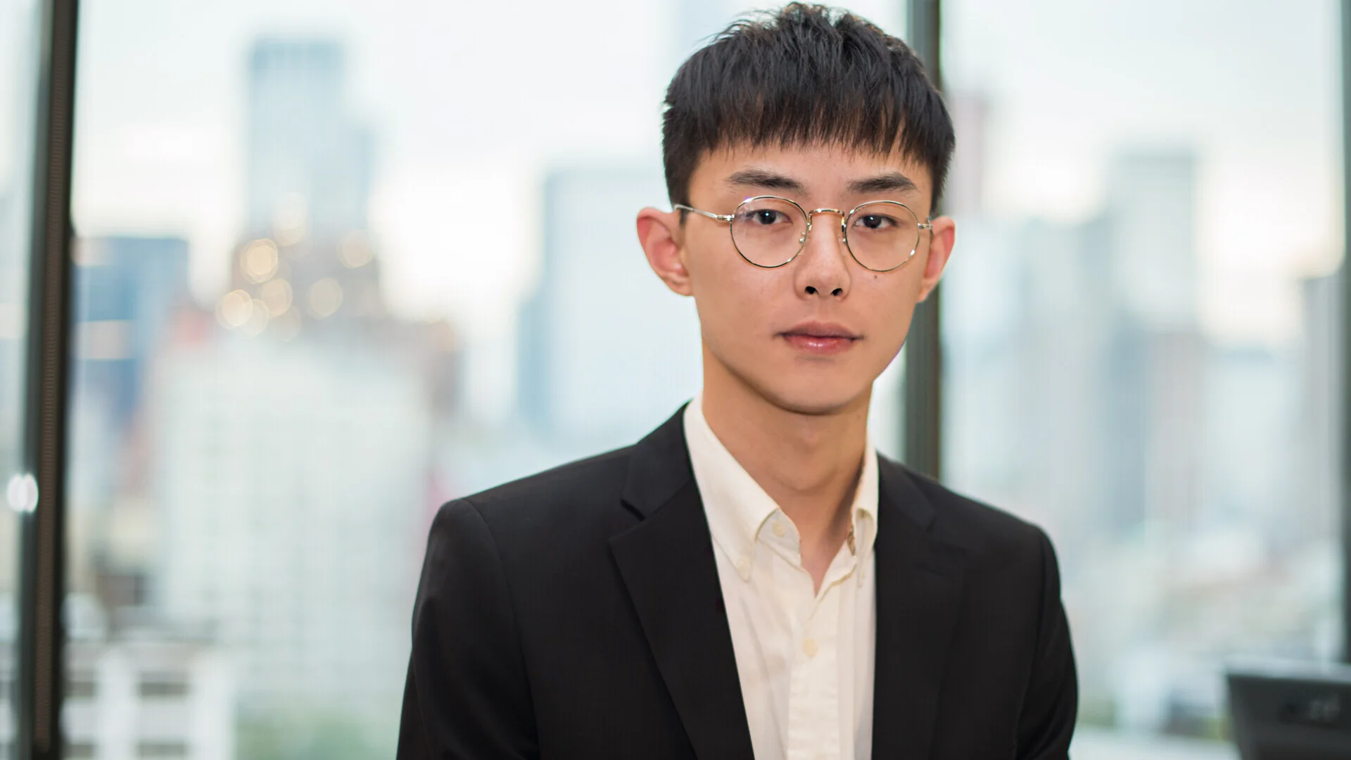 穆嘉辰 | 运营总监 本科毕业于Rutgers大学,从事教育行业两年,致力于在美留学生的职业咨询与规划,擅长与人沟通,收集分析数据,以及企业关系发展。