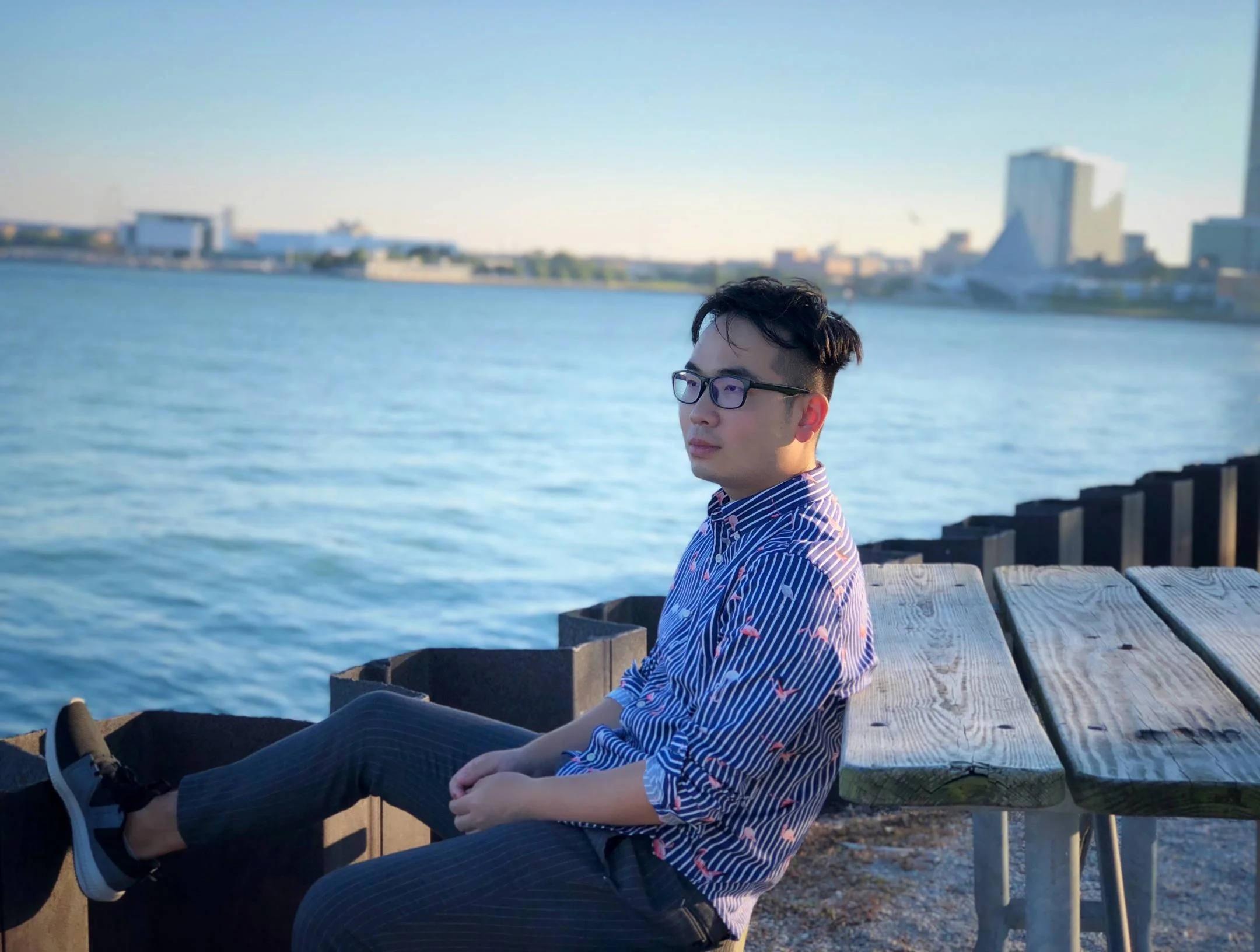 杭州 平时由于工作原因,接触女生的机会不多,所以会认真对待和女生交流。 喜欢的类型:希望女生160以上 聊得来 爱打扮爱拍照 情绪稳定
