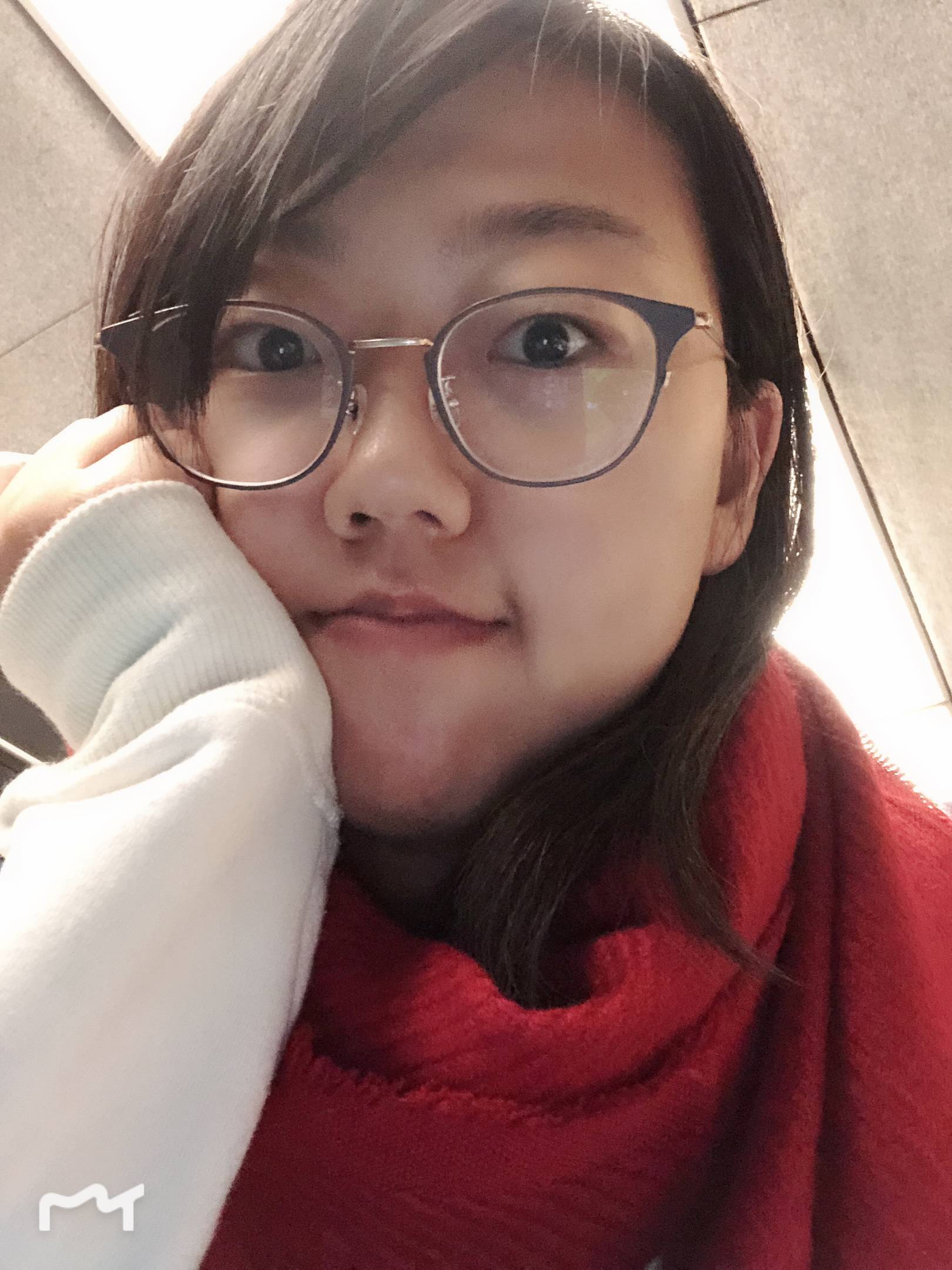 德国 目前在德国读研究生。平时闲暇时间喜欢看一些历史,小说,心理类的书。也喜欢逛逛展览,想想问题什么的。特别喜欢和人聊天,希望能认识不同的人啊。 喜欢的类型:积极阳光,喜欢聊天,旅游