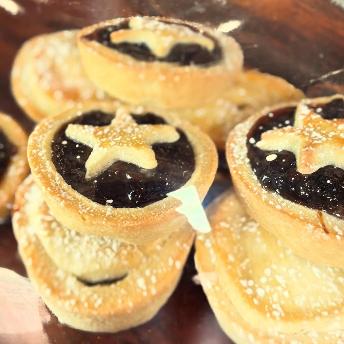 Dougie&rsquo;s Mince Pies are HERE! Come on down 🎄🎅🏽🥧