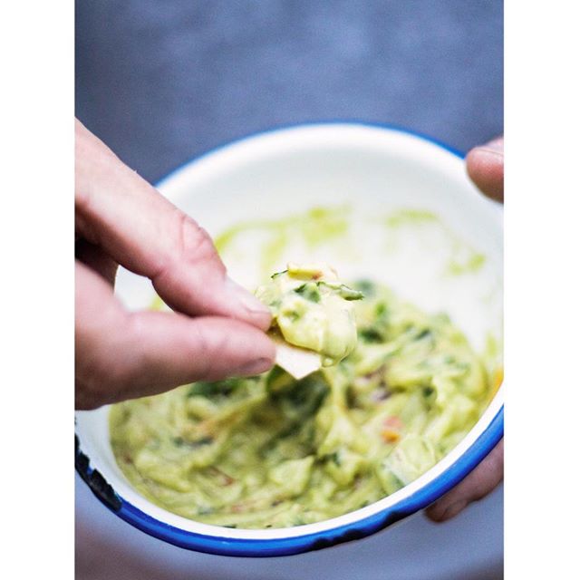 Guacamole 😍 Der perfekte Dip zu einfach allem oder was sagt ihr? Die Zeit auf Baja California hat uns so einiges an mexikanischem Essen n&auml;her gebracht. Unsere selbstgemachte Avocadocreme war danach auf jeden Fall nie wieder wie davor. Das Rezep