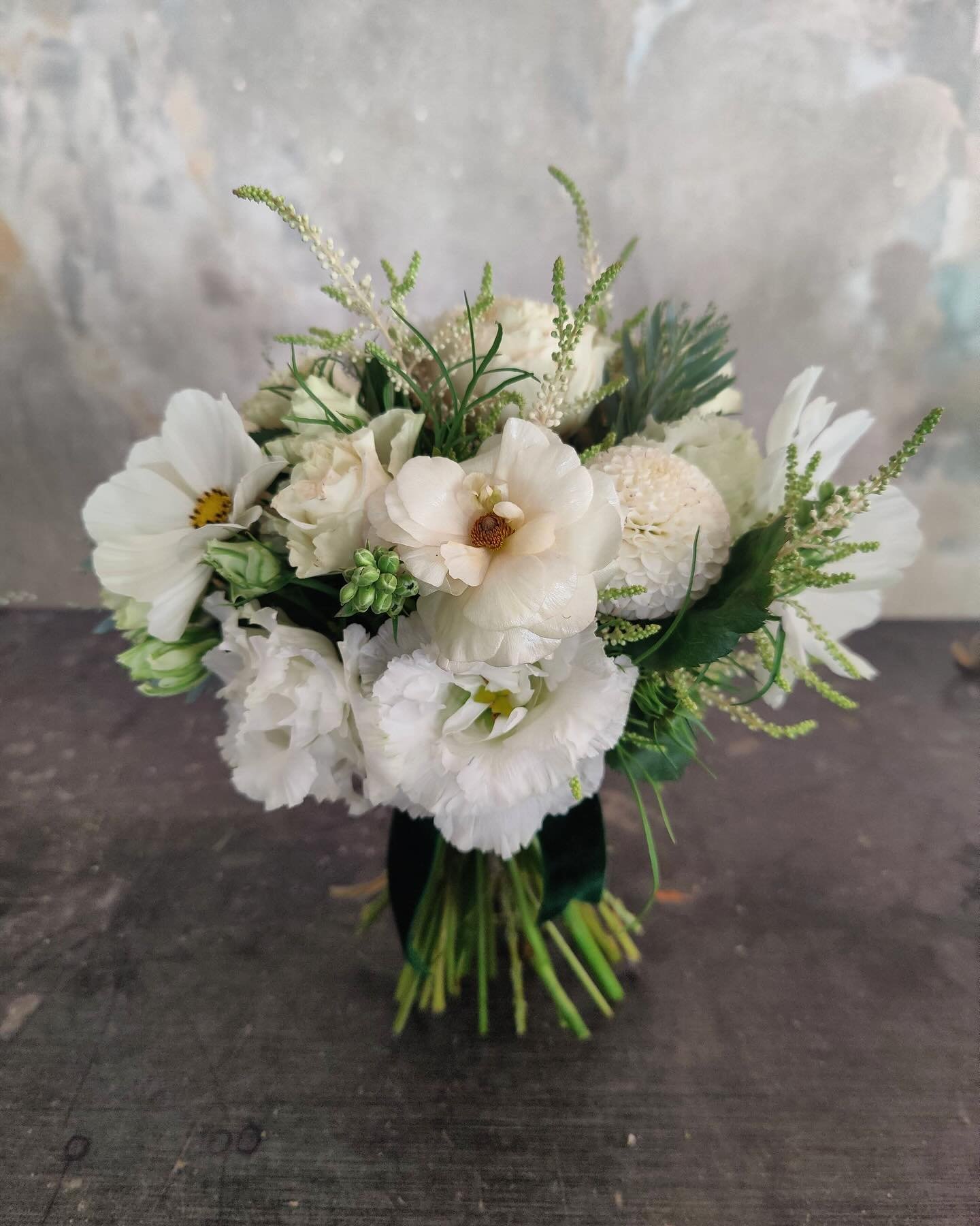 R E A D Y ? 🤍
.
Looks like you are! Orders for our gorgeous Ready To Wear Collection online wedding flowers are pinging in! 🤍
.
So if you&rsquo;re getting hitched and want to keep it simple AND keep keep it utterly beautiful without it costing the 