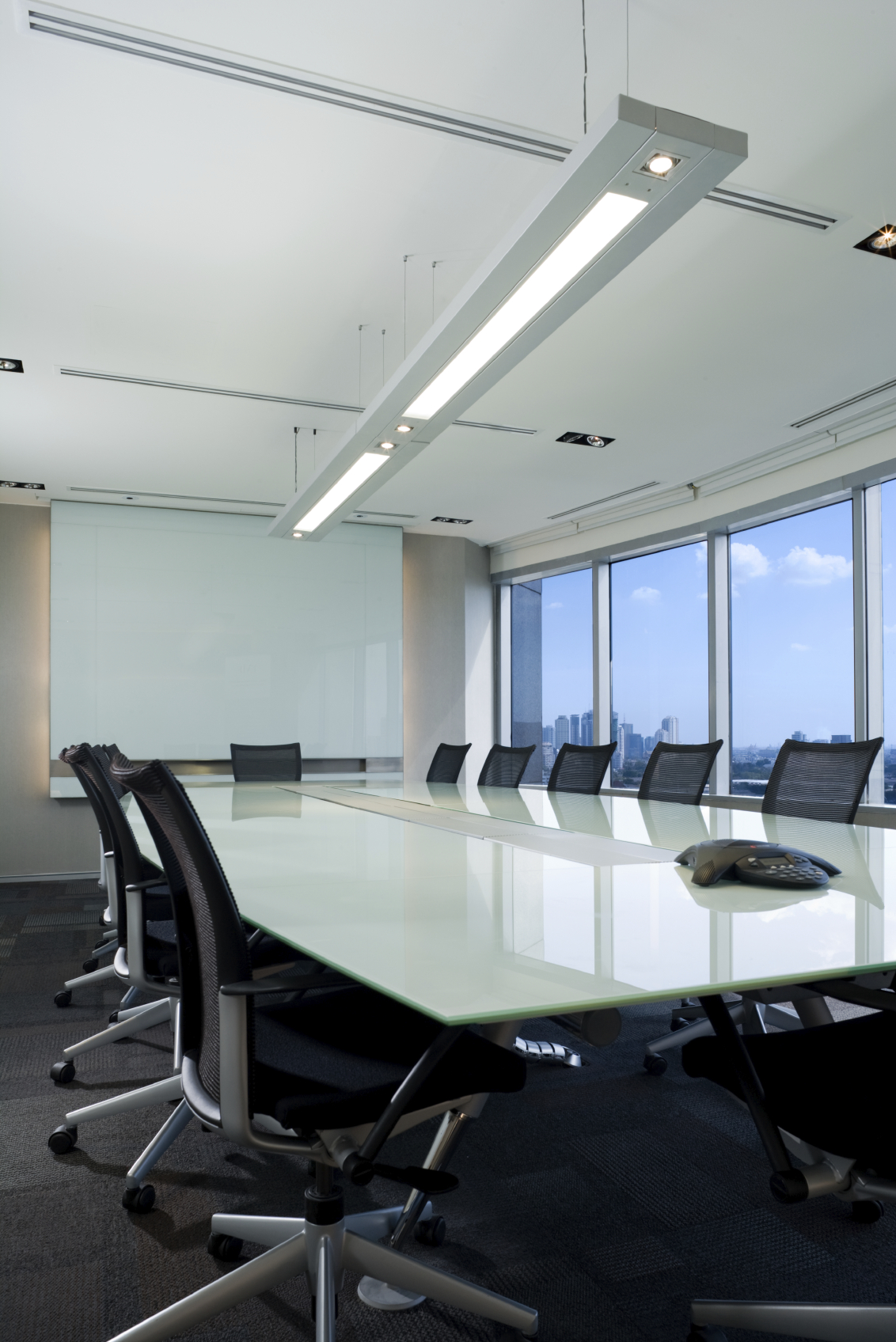 Boardroom with suspended light.jpg