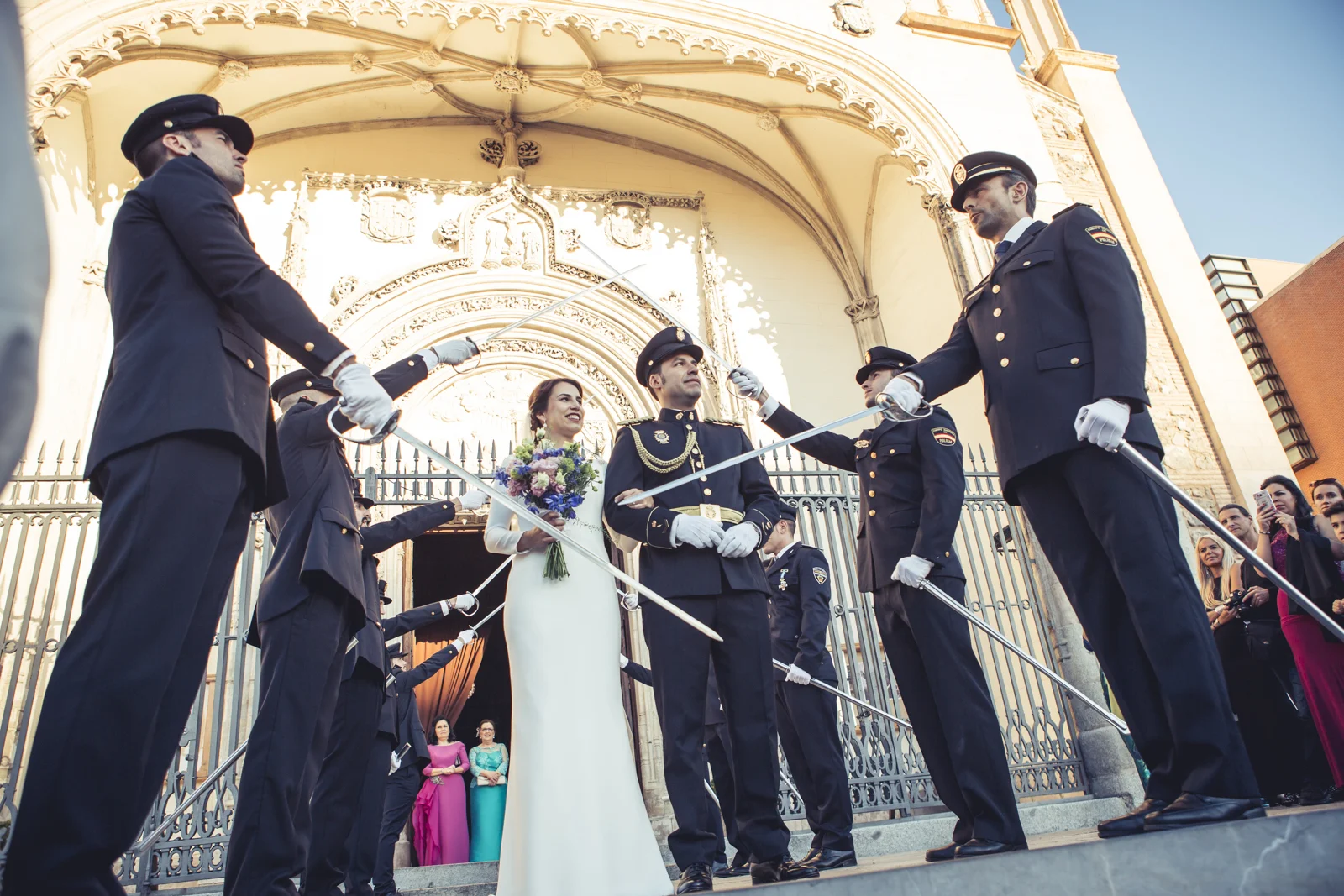 Novios a la salida de la Iglesia