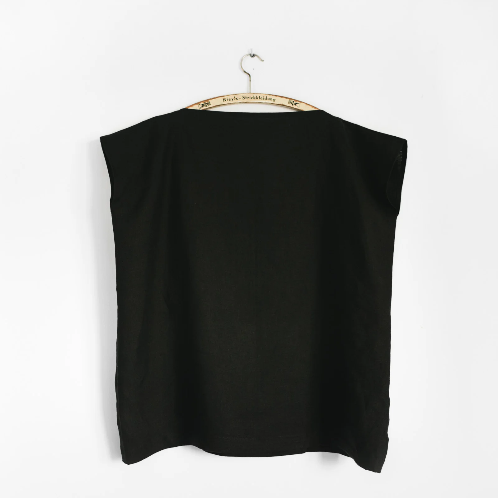 top-linen-black-004.jpg