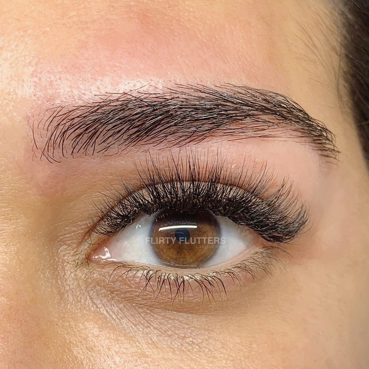 ✨Real up close and personal 👀
-
Tysm to our amazing clients for being so patient and understanding with the changes we had to make in response to corona 🤕. We love and appreciate you so so much 🙏✨.
-
Volume Full Set and Brow Shape on this beauty ?