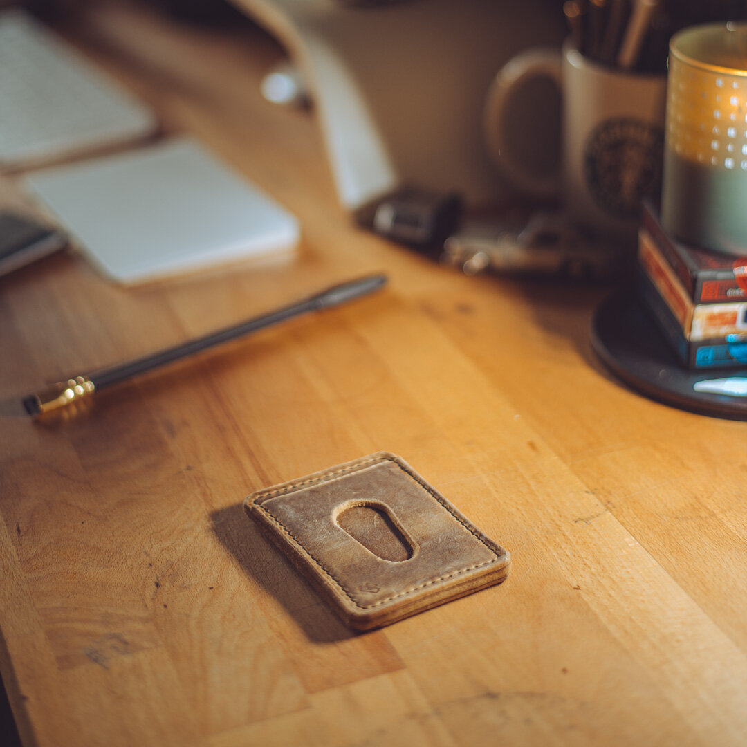 Minimalist EDC quick card wallet