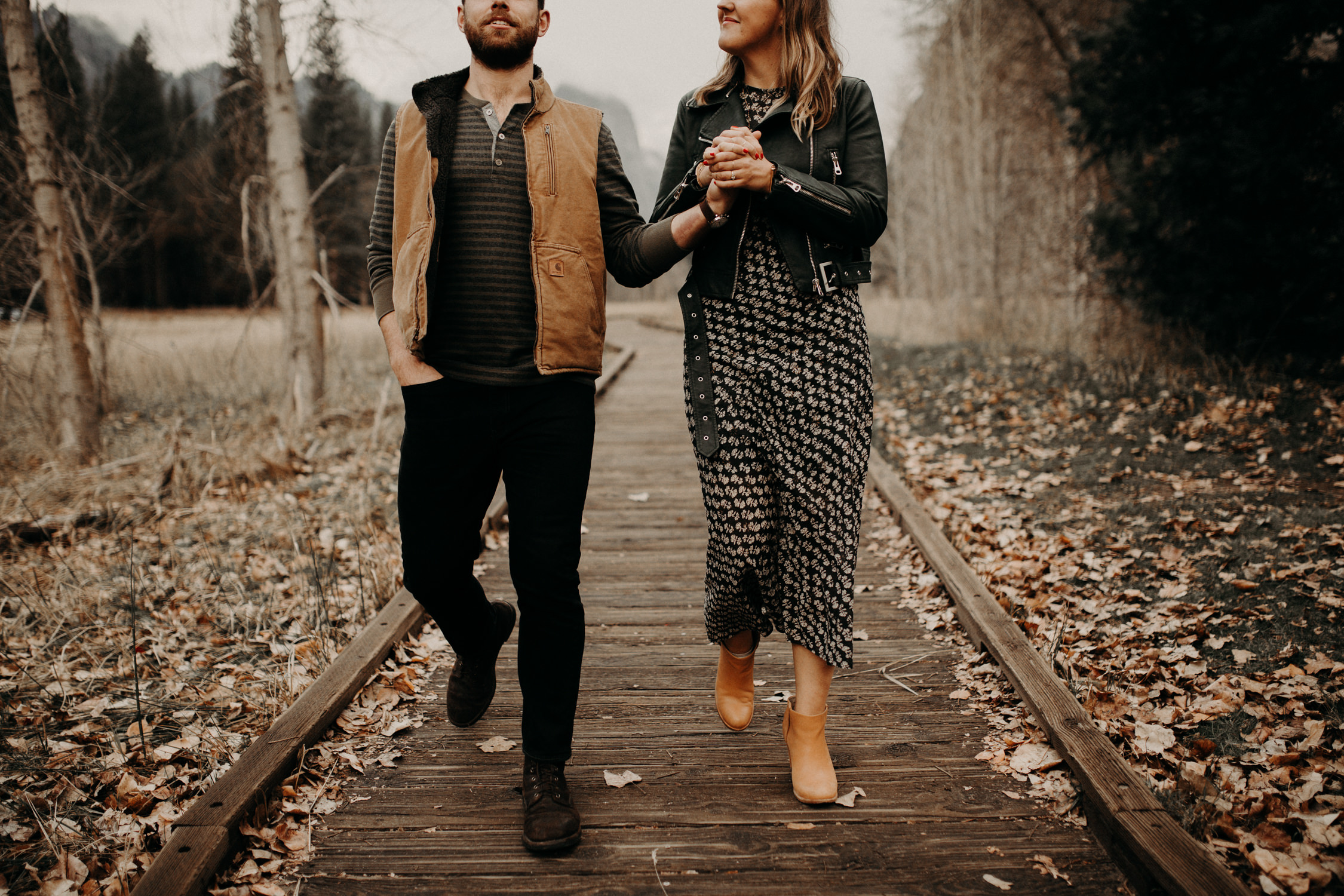 couple-engagement-yosemite-california_0016.jpg