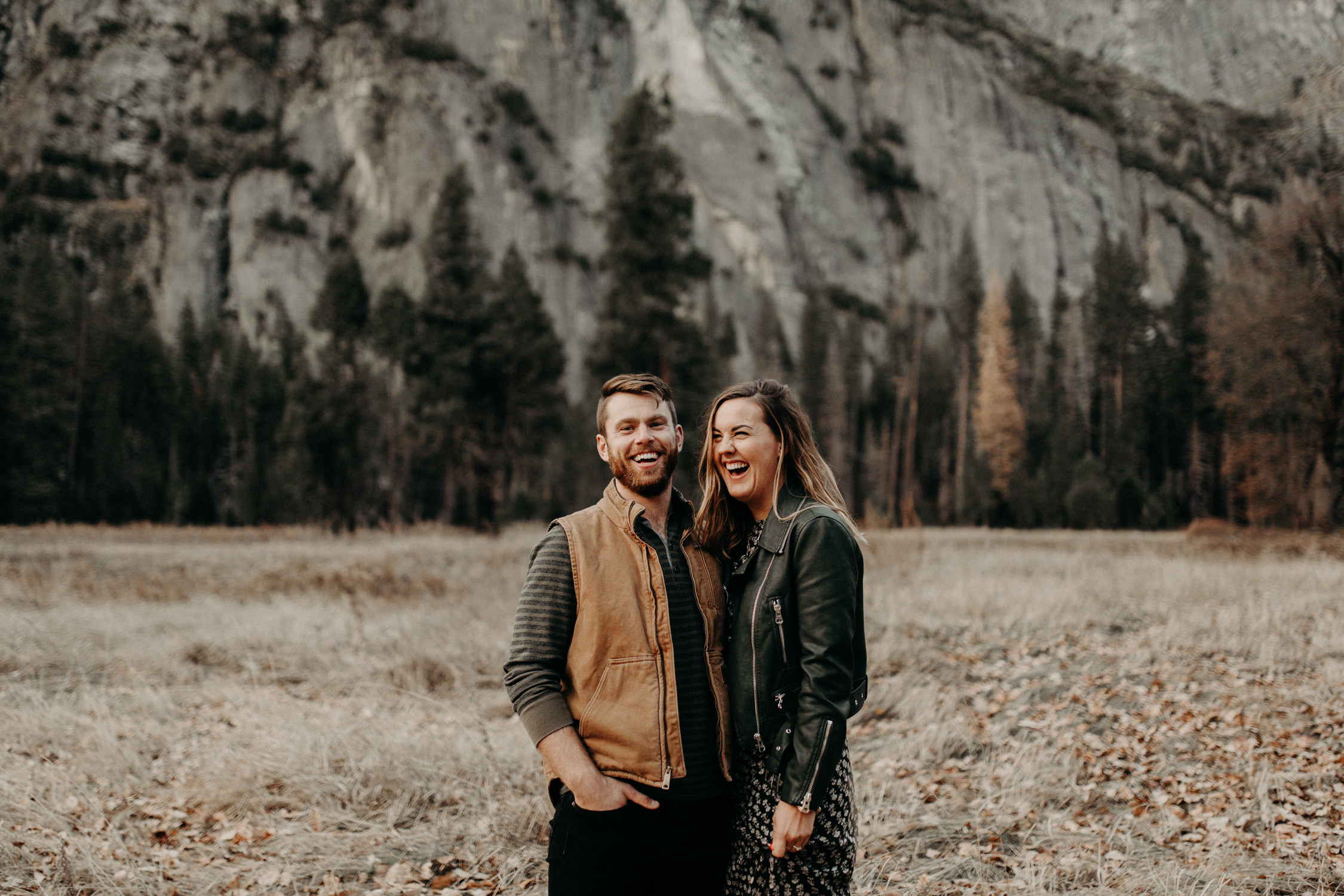 couple-engagement-yosemite-california_0022.jpg