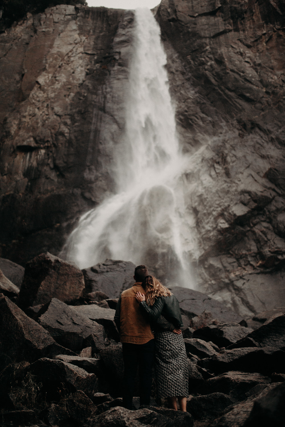 couple-engagement-yosemite-california_0066.jpg