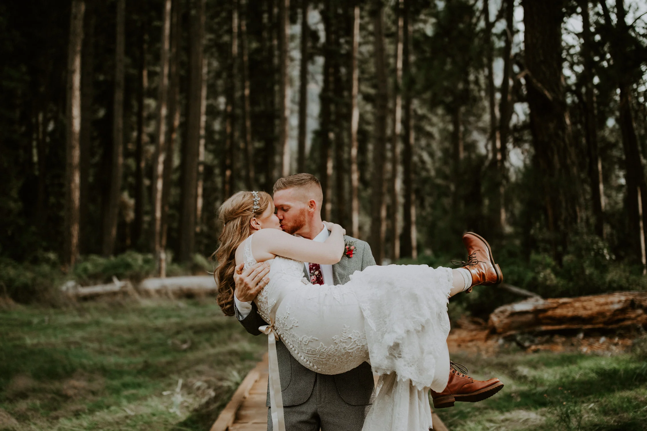 couple-elopement-yosemite-california_0086.jpg