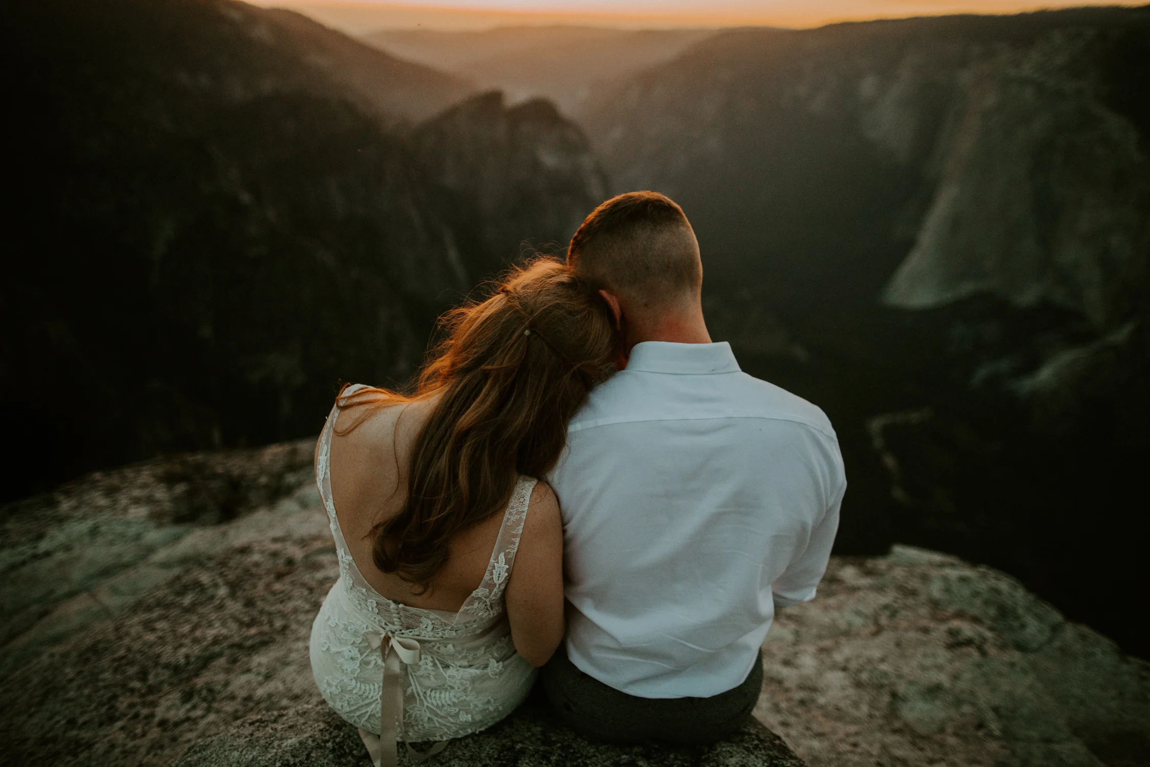 couple-elopement-yosemite-california_0124.jpg