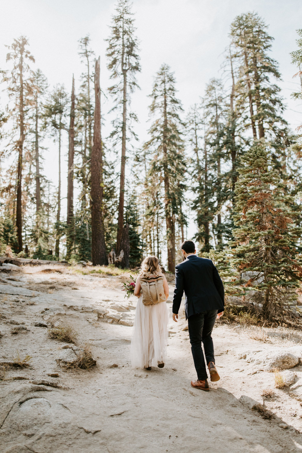 couple-elopement-yosemite-california_0010.jpg