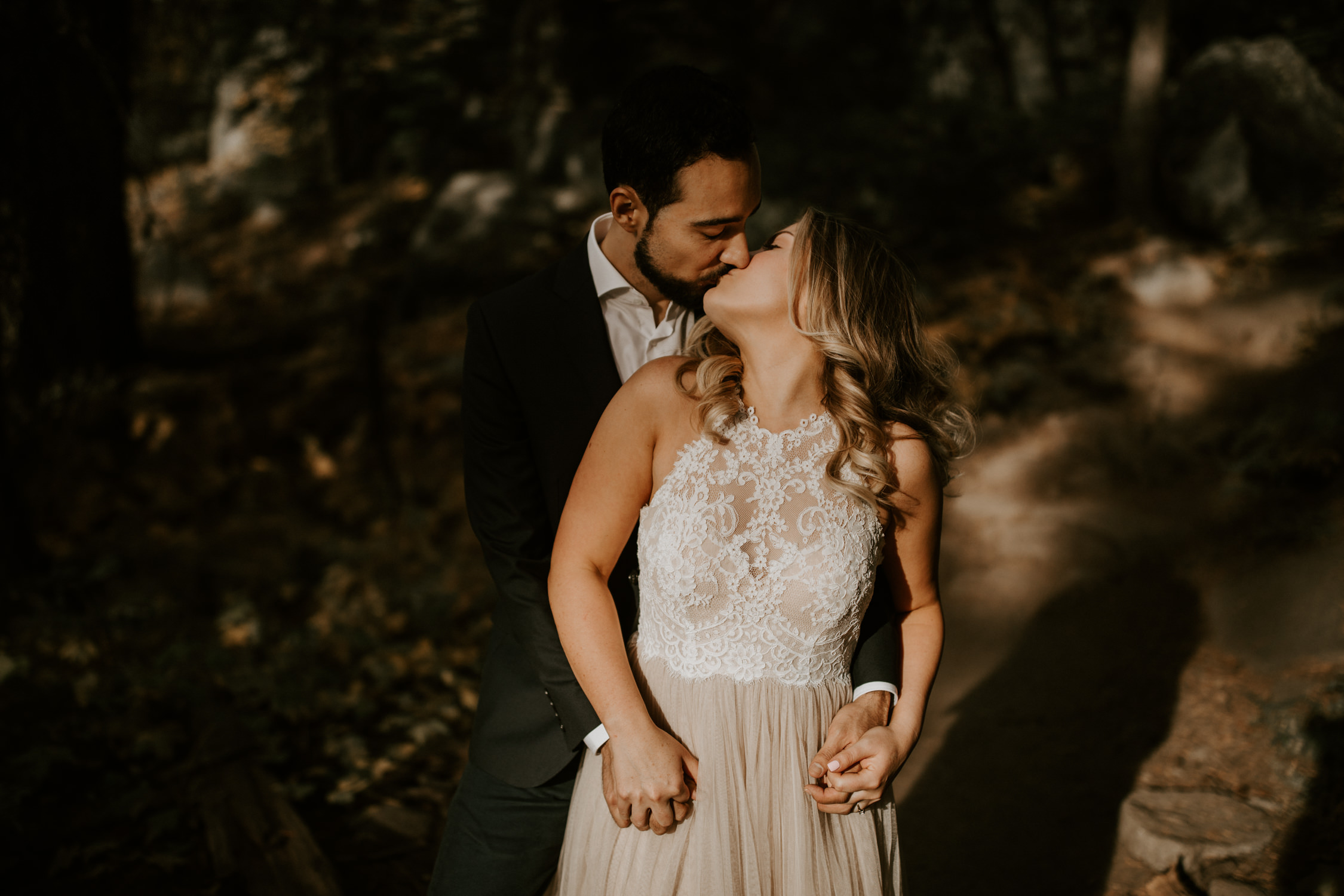 couple-elopement-yosemite-california_0052.jpg