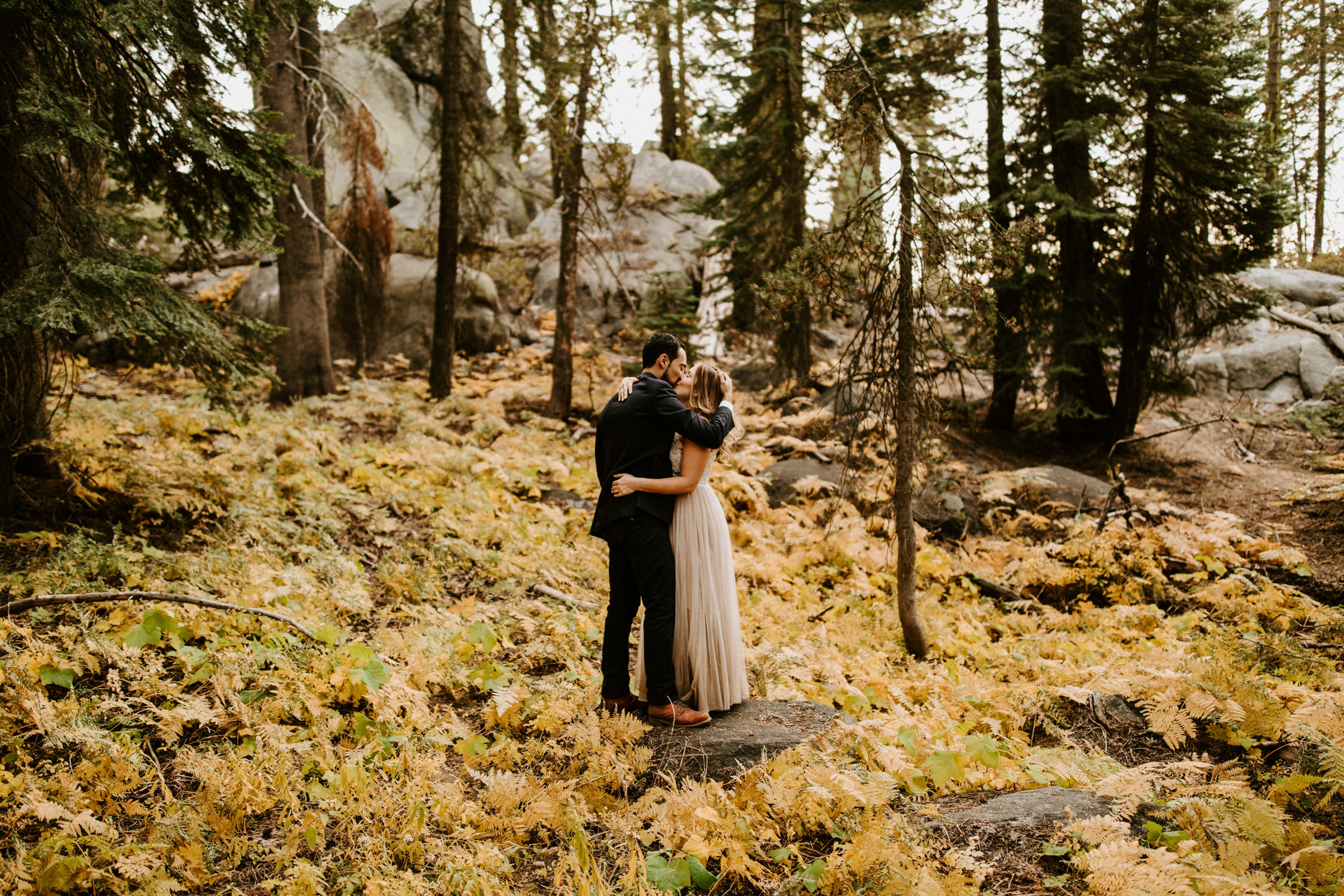 couple-elopement-yosemite-california_0059.jpg