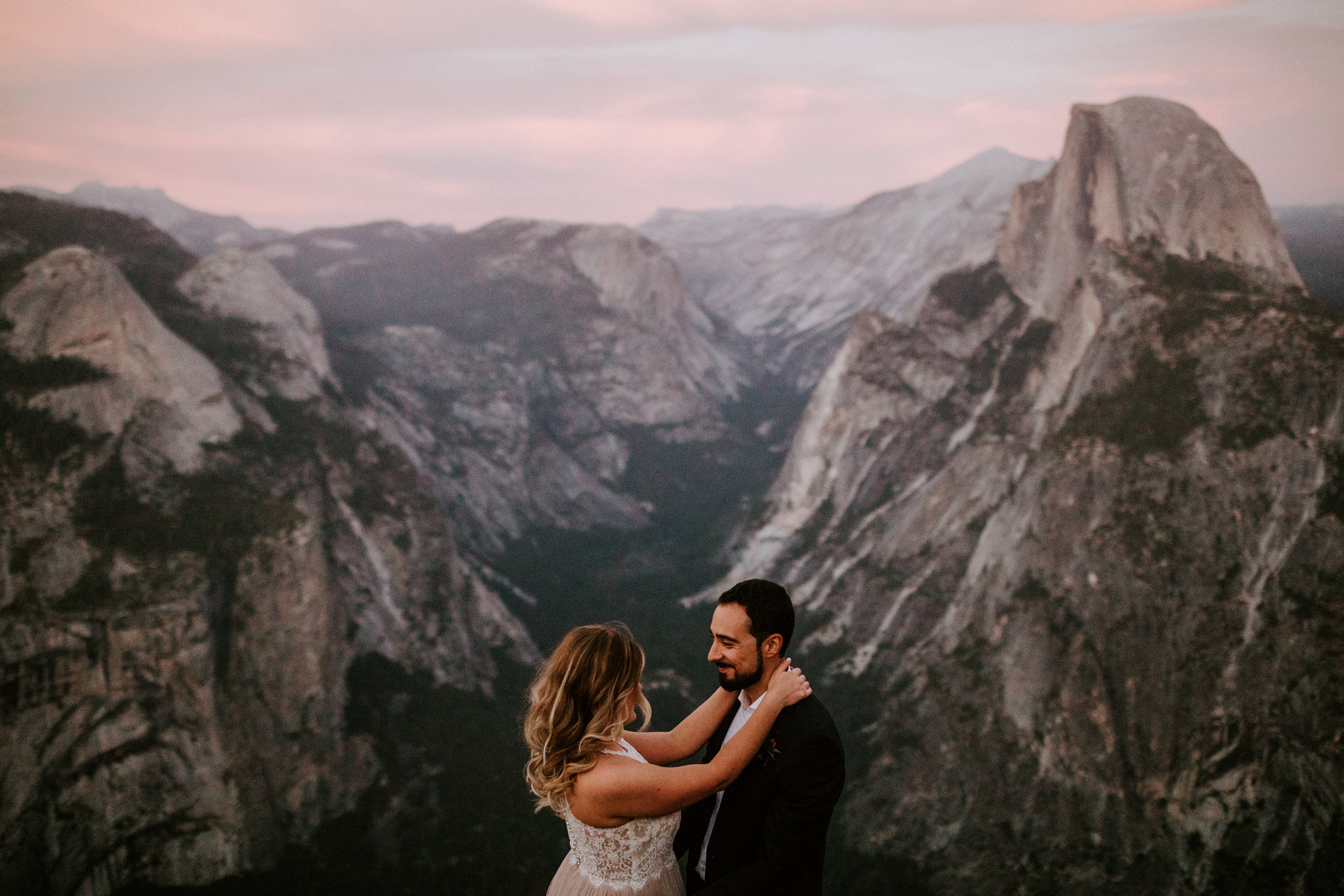 couple-elopement-yosemite-california_0093.jpg