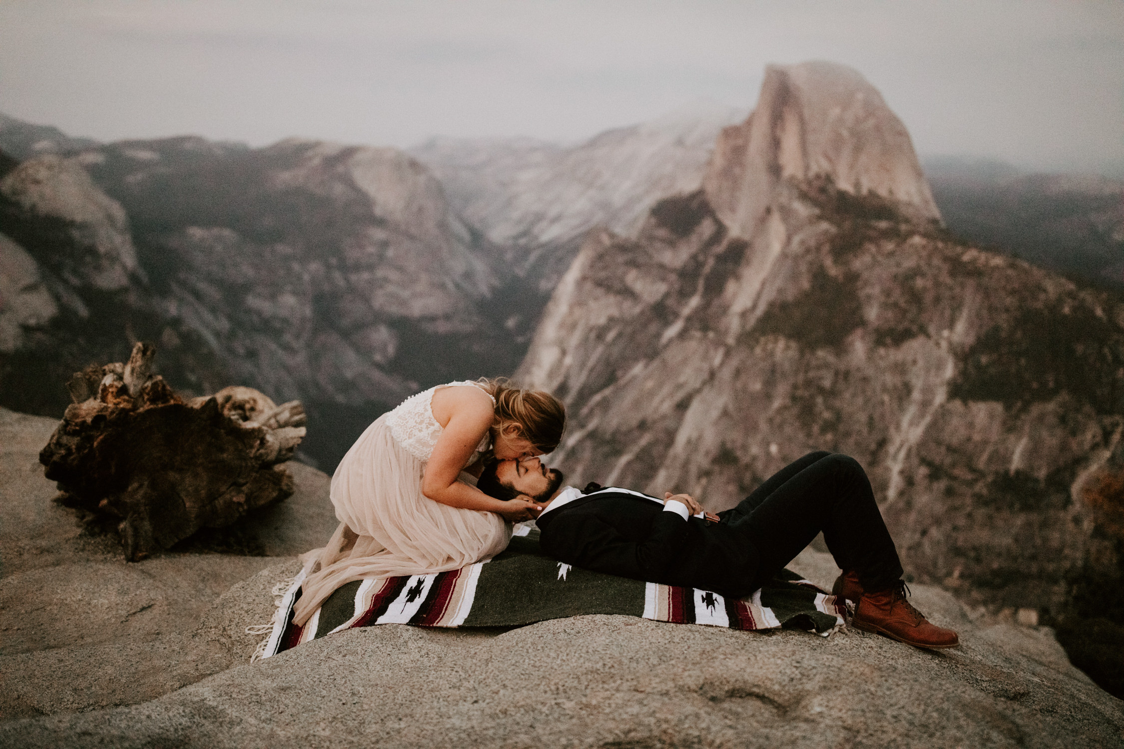 couple-elopement-yosemite-california_0108.jpg