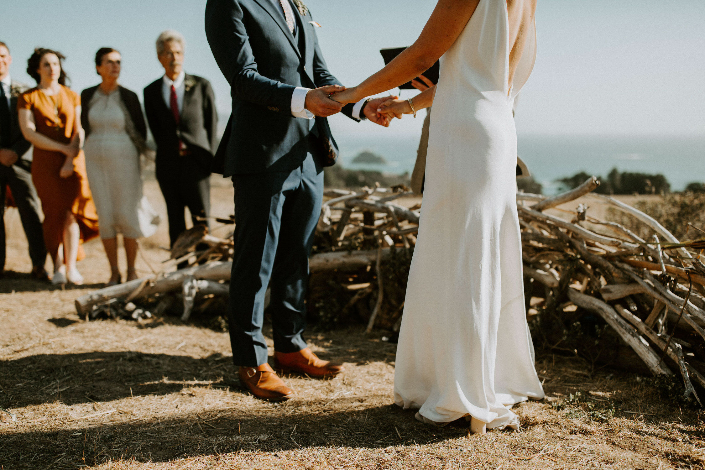 couple-intimate-coastal-wedding-elk-california-114.jpg