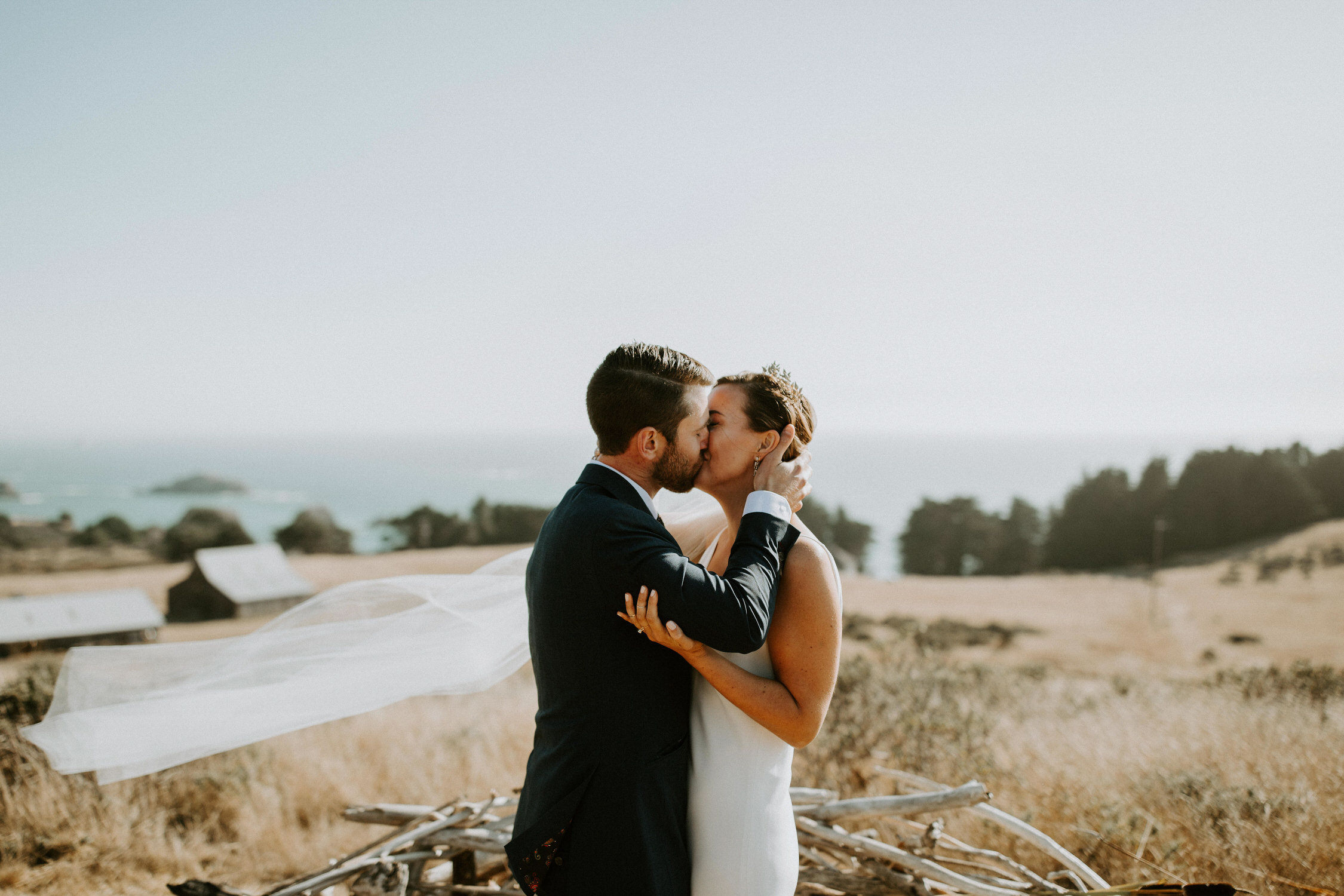 couple-intimate-coastal-wedding-elk-california-131.jpg