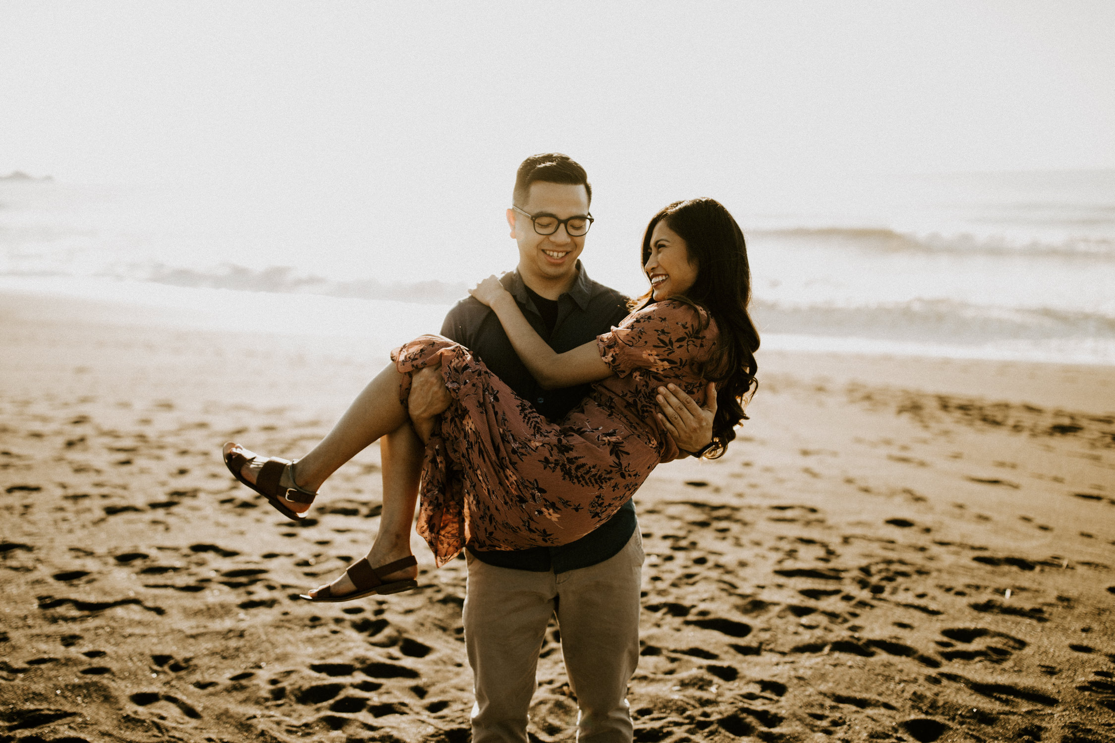 couple-intimate-engagement-session-northern-california-13.jpg